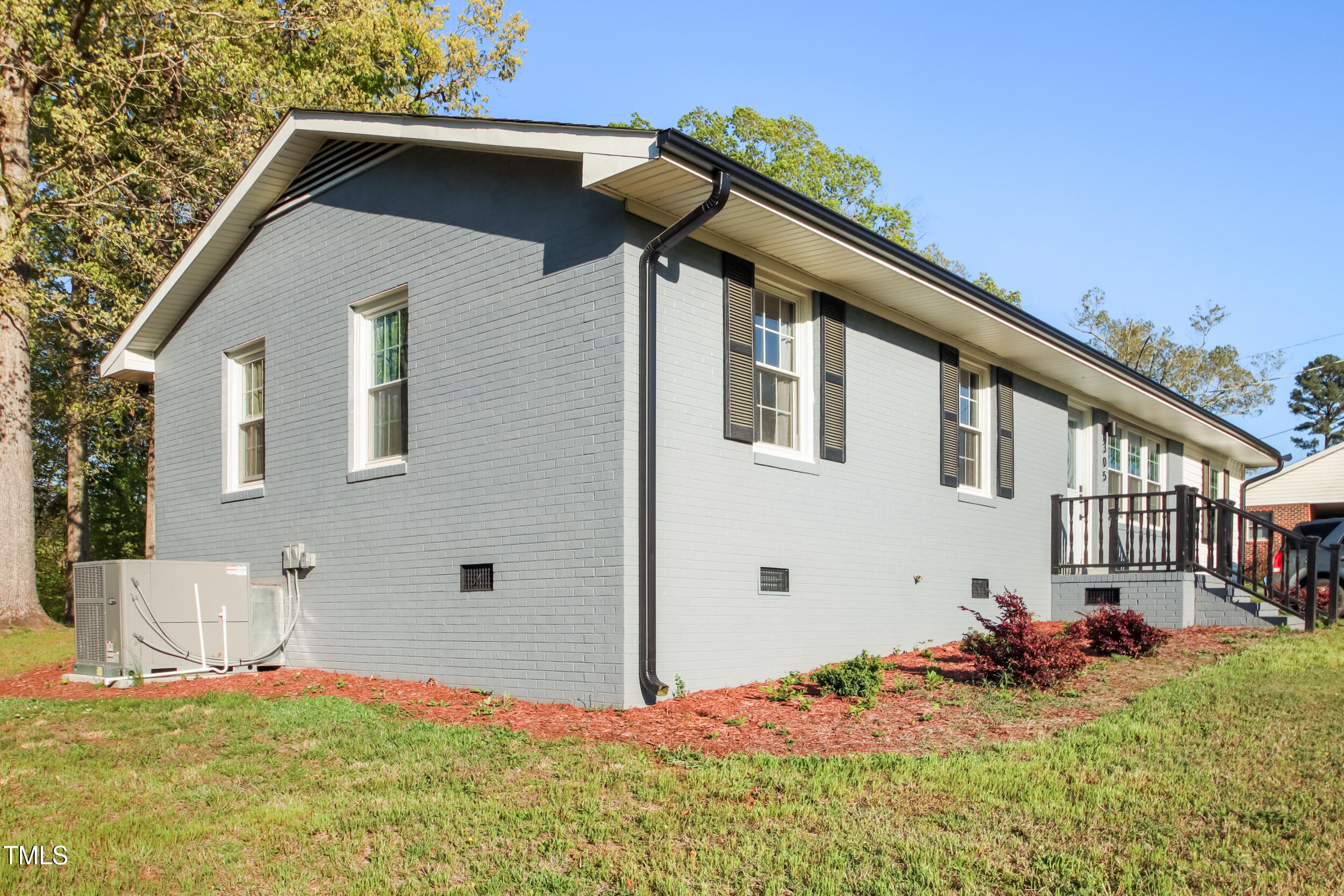 305 Gillis Road