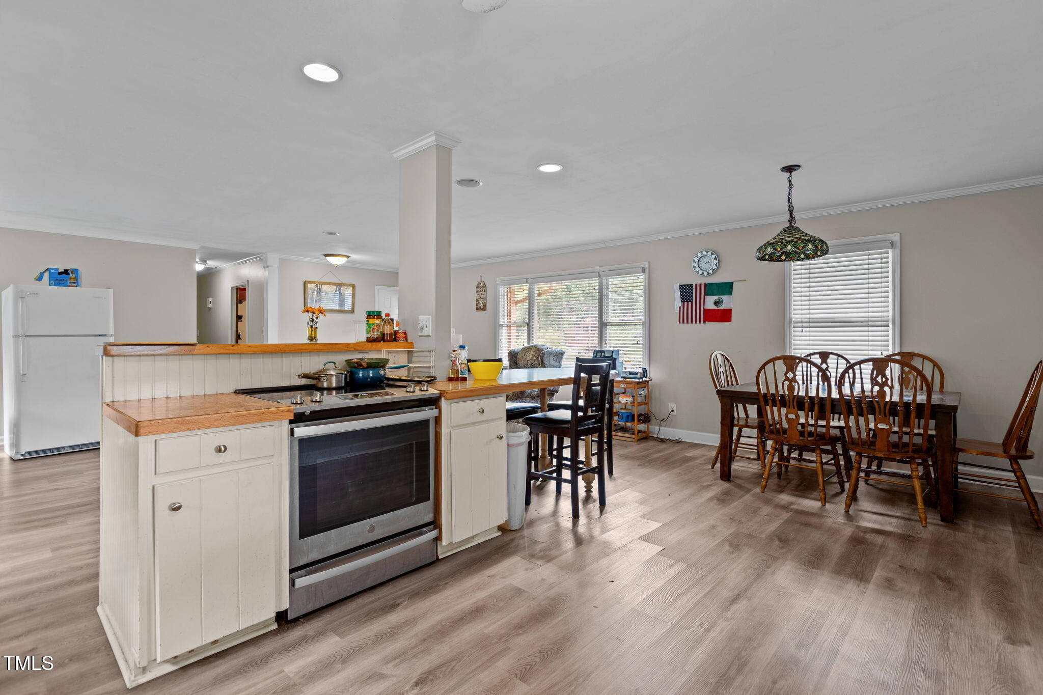 726 Hillandale Lane