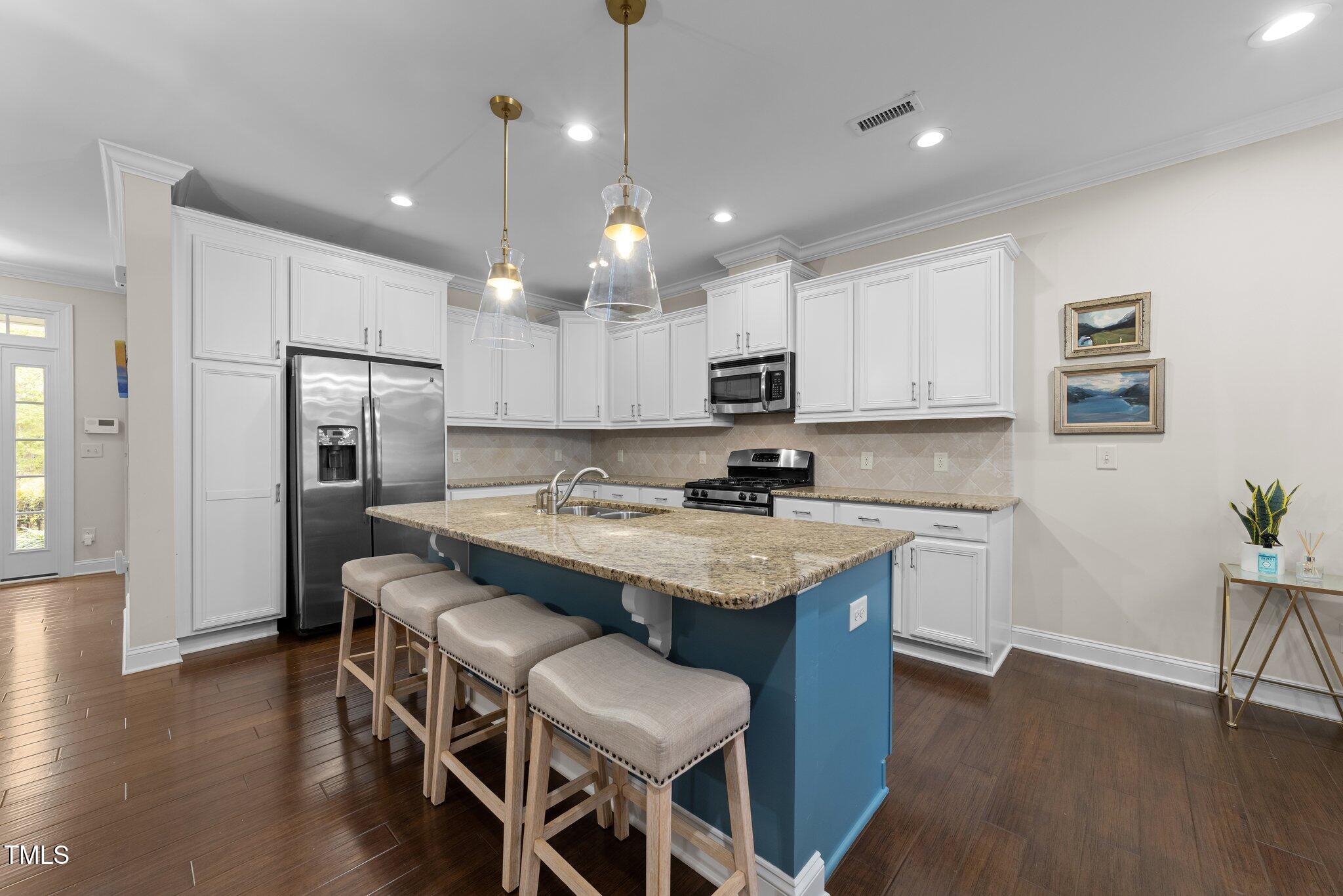 2436 Noble Road