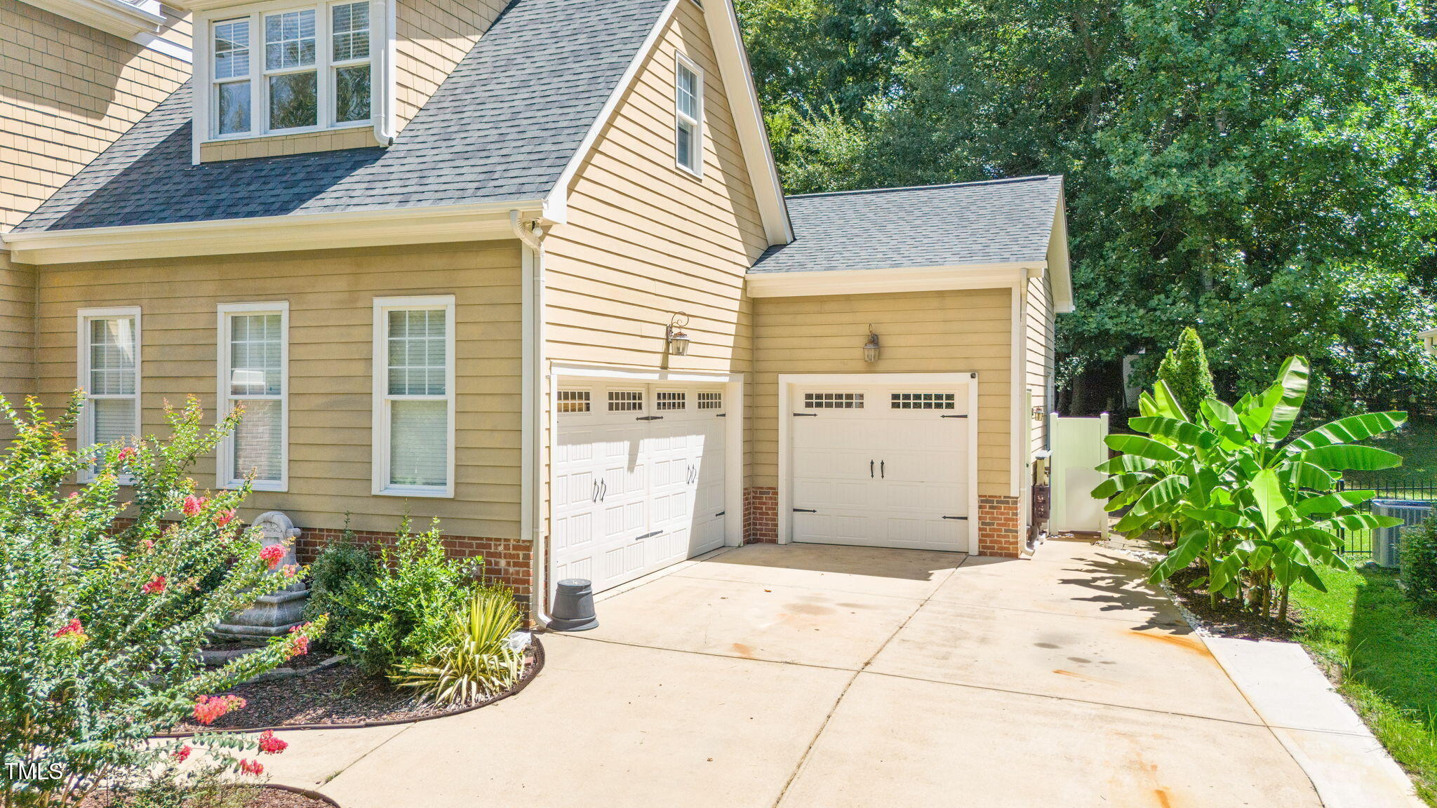 221 Grantwood Drive