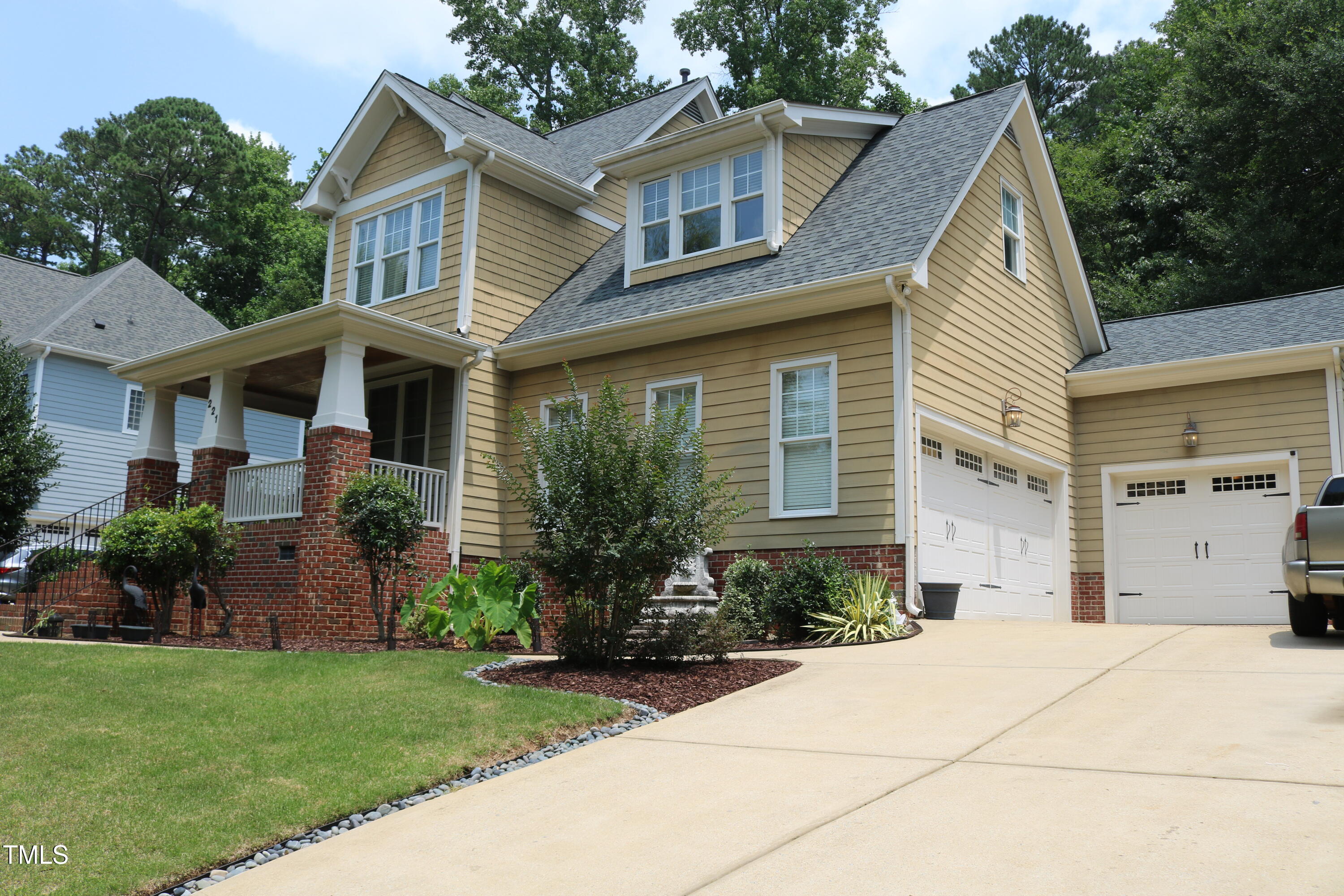 221 Grantwood Drive