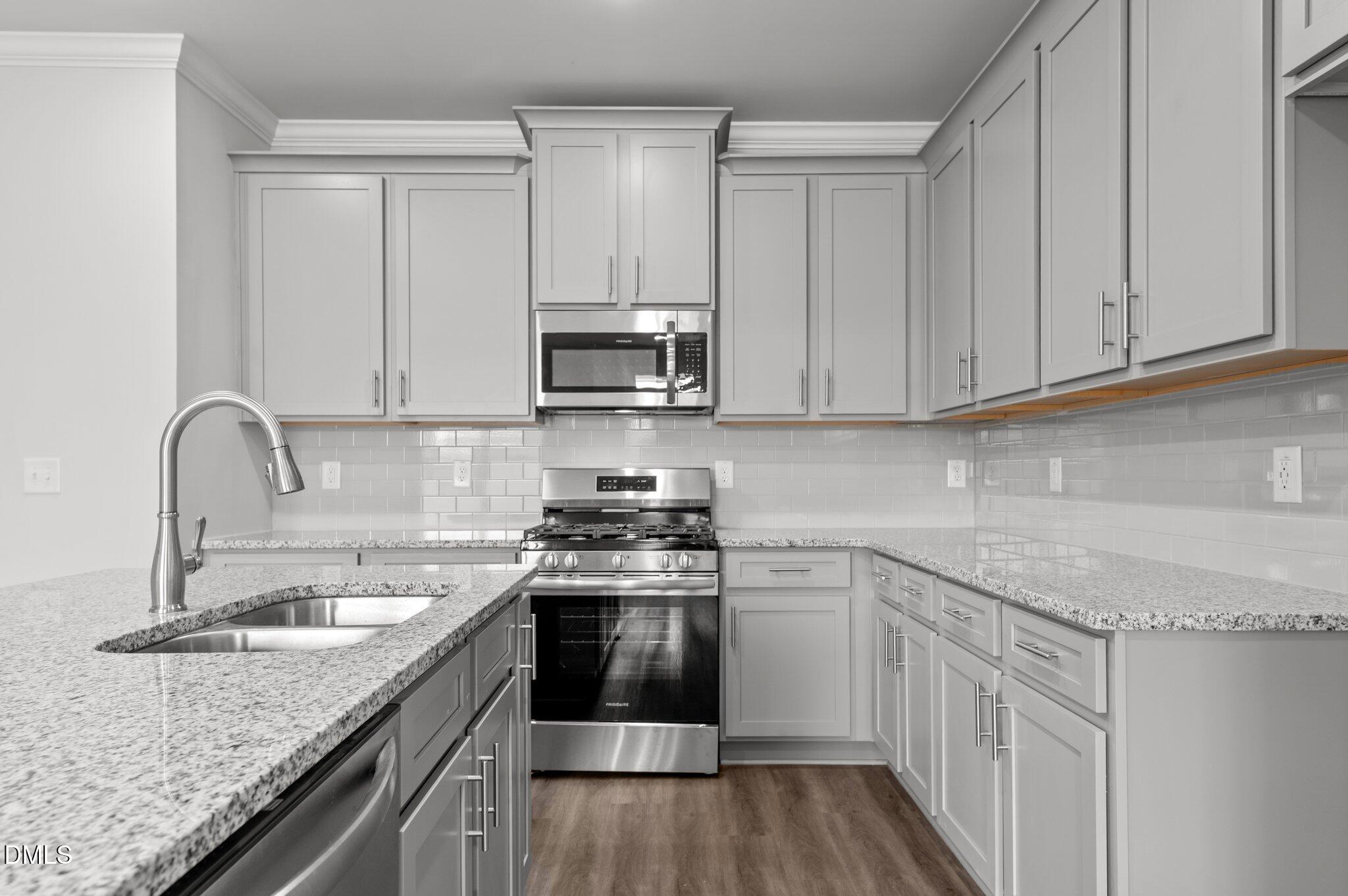 943 Alma Railway Drive 558