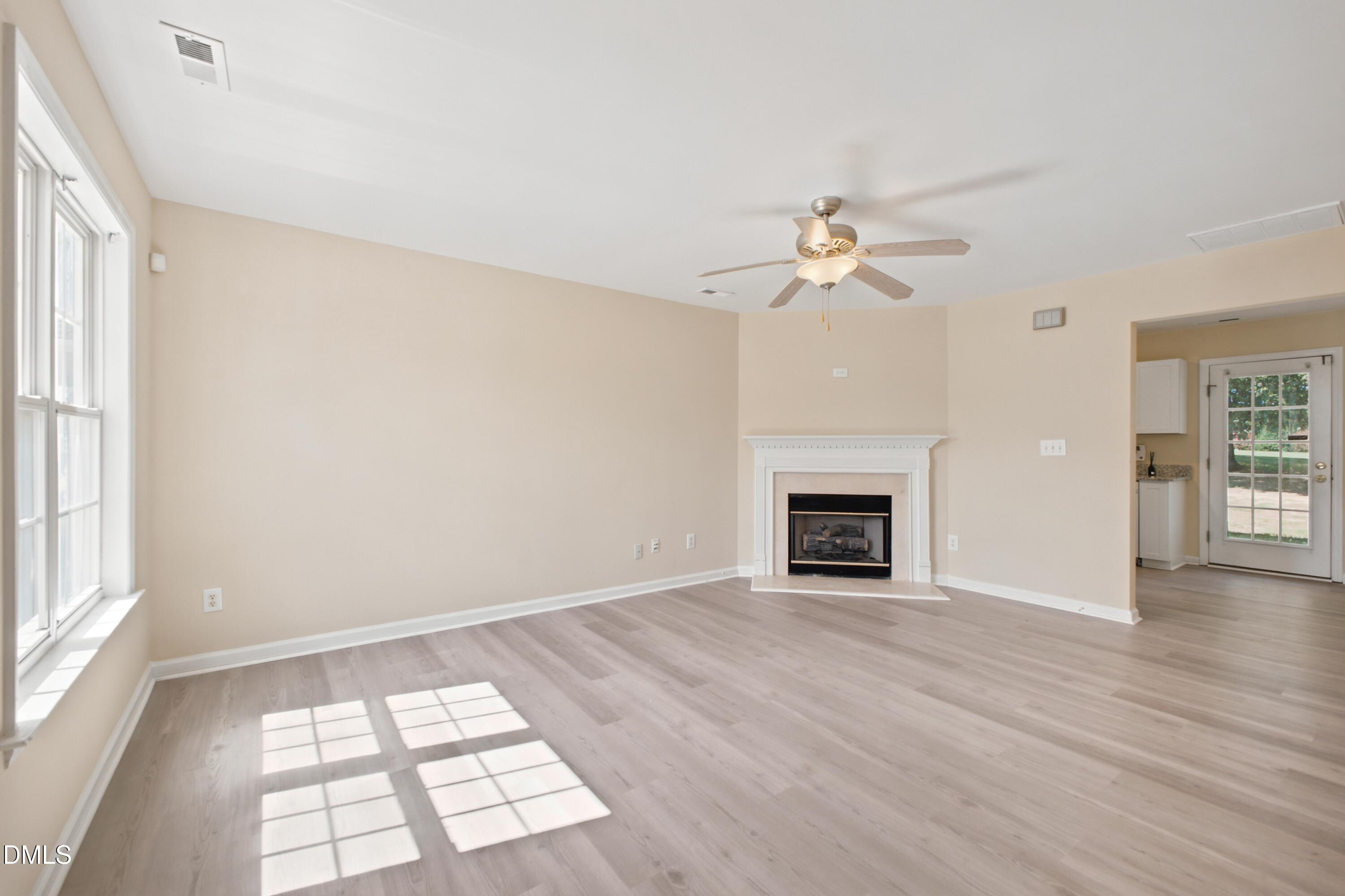 2125 Ventana Lane