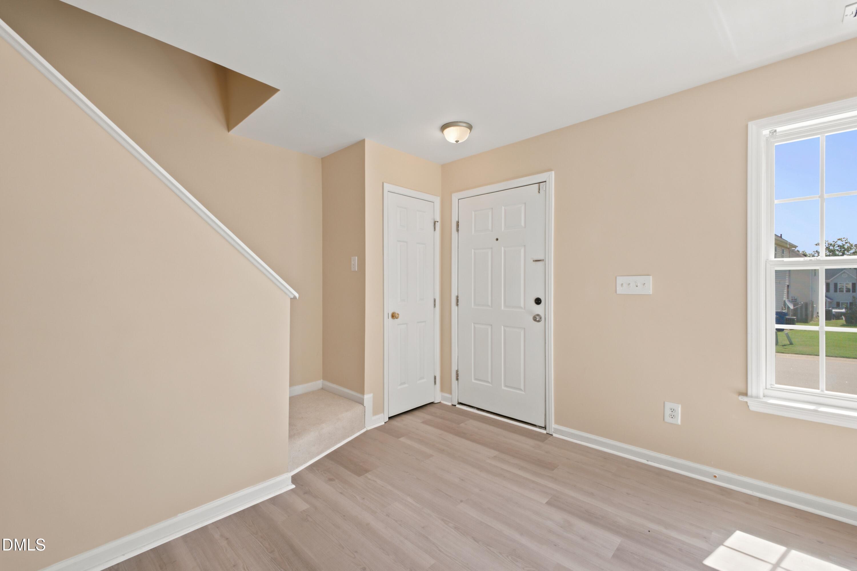 2125 Ventana Lane