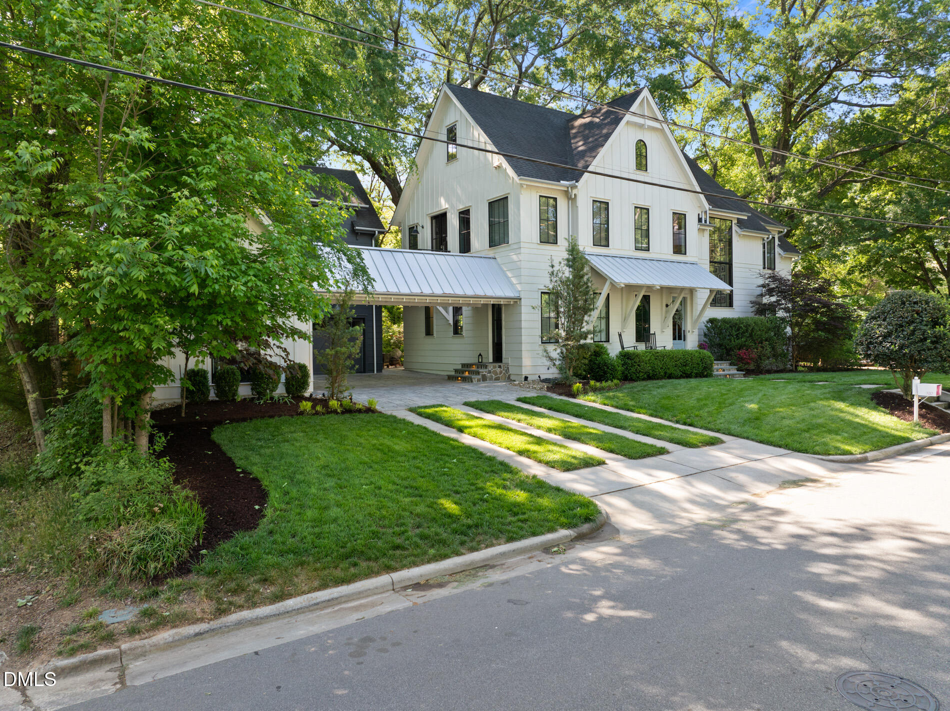 320 N College Street