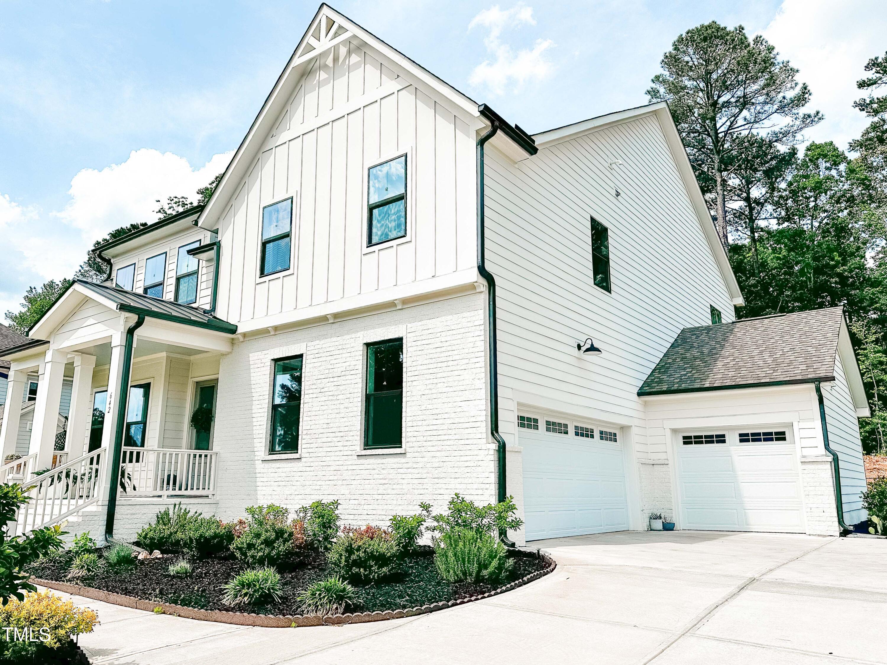 642 The Parks Dr