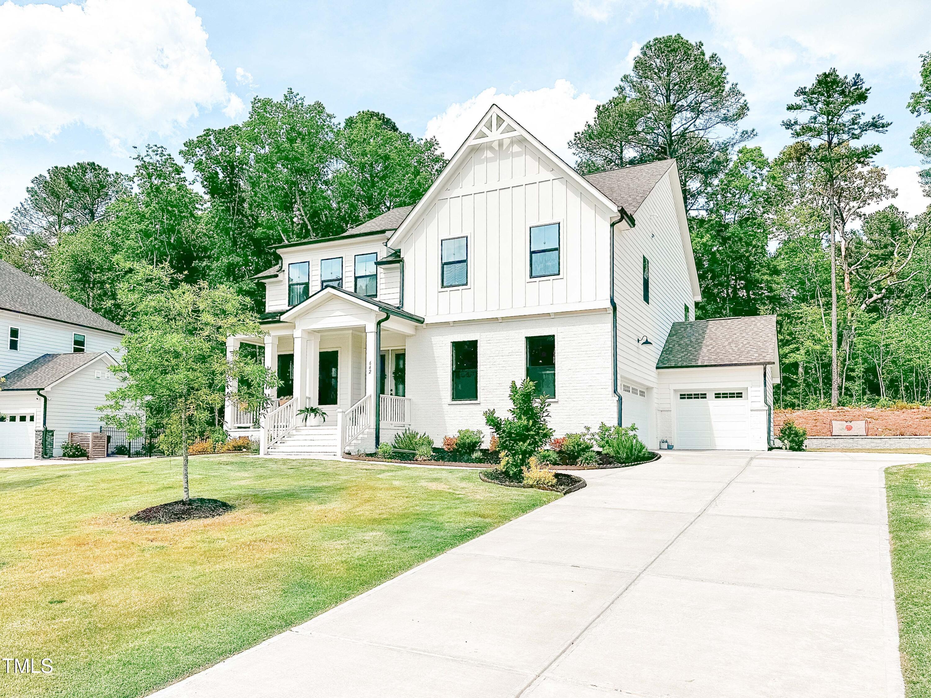642 The Parks Dr