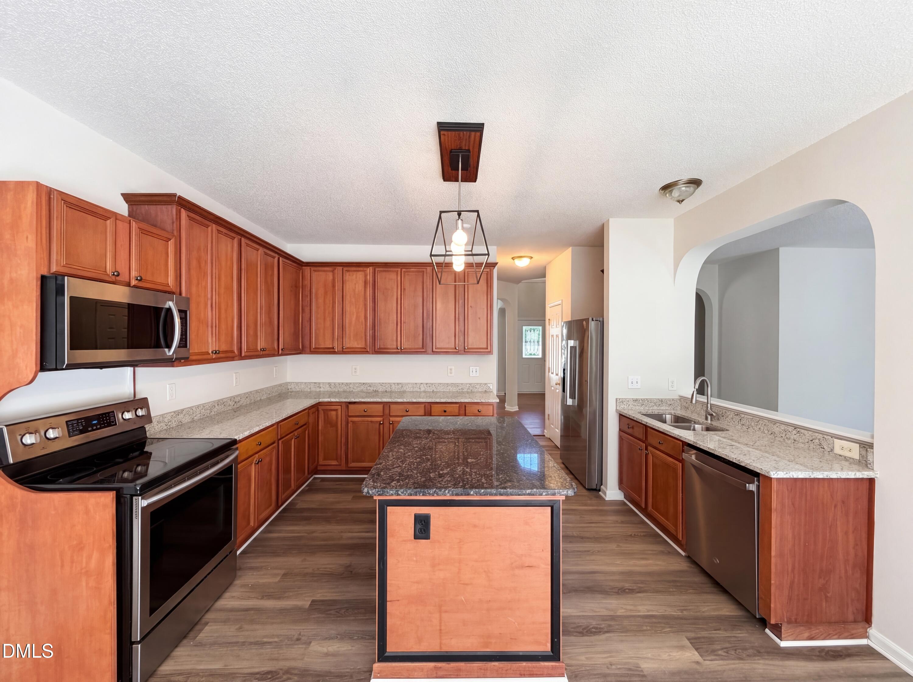 3440 Coach Lantern Avenue