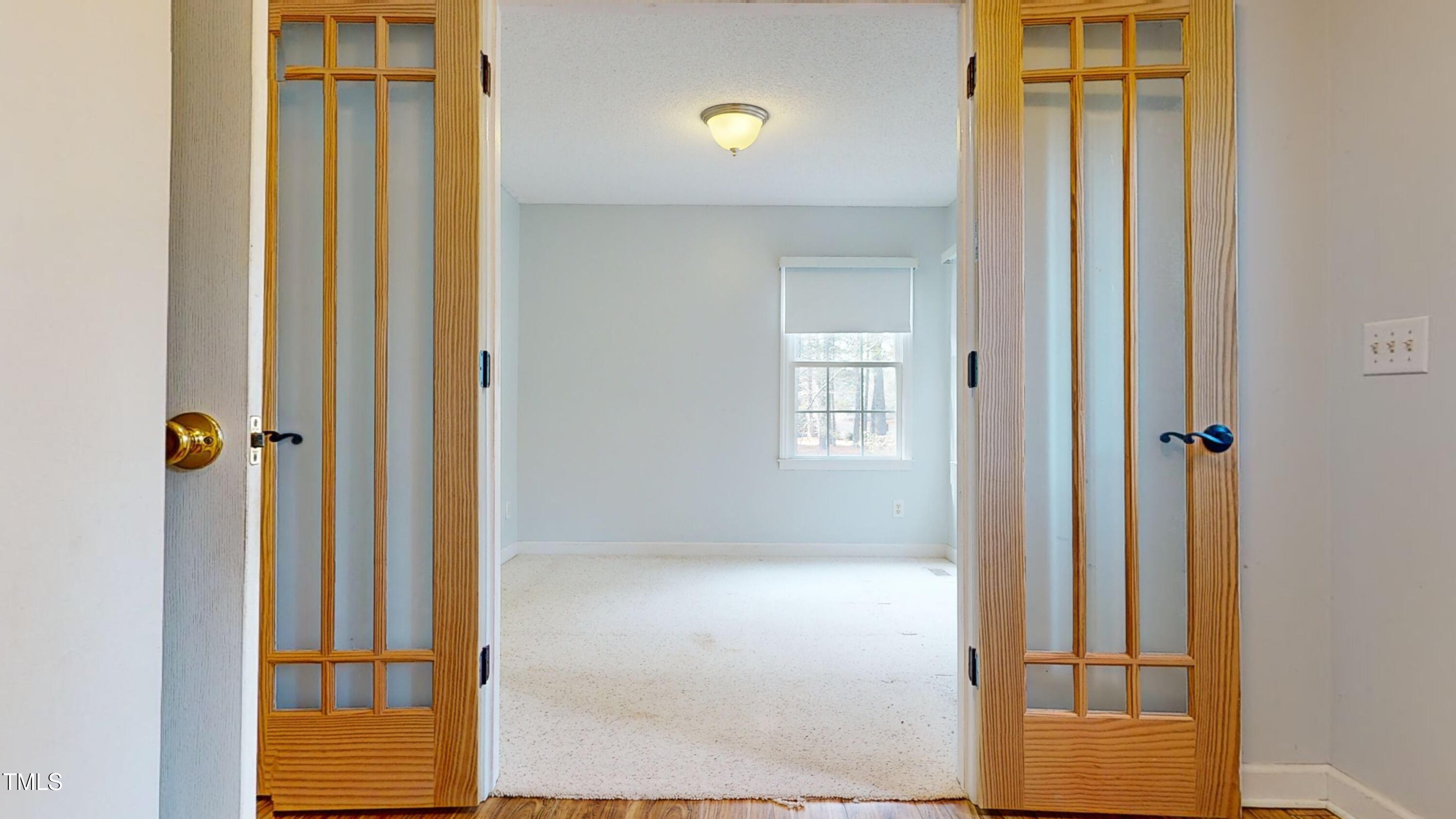 7607 Divot Drive