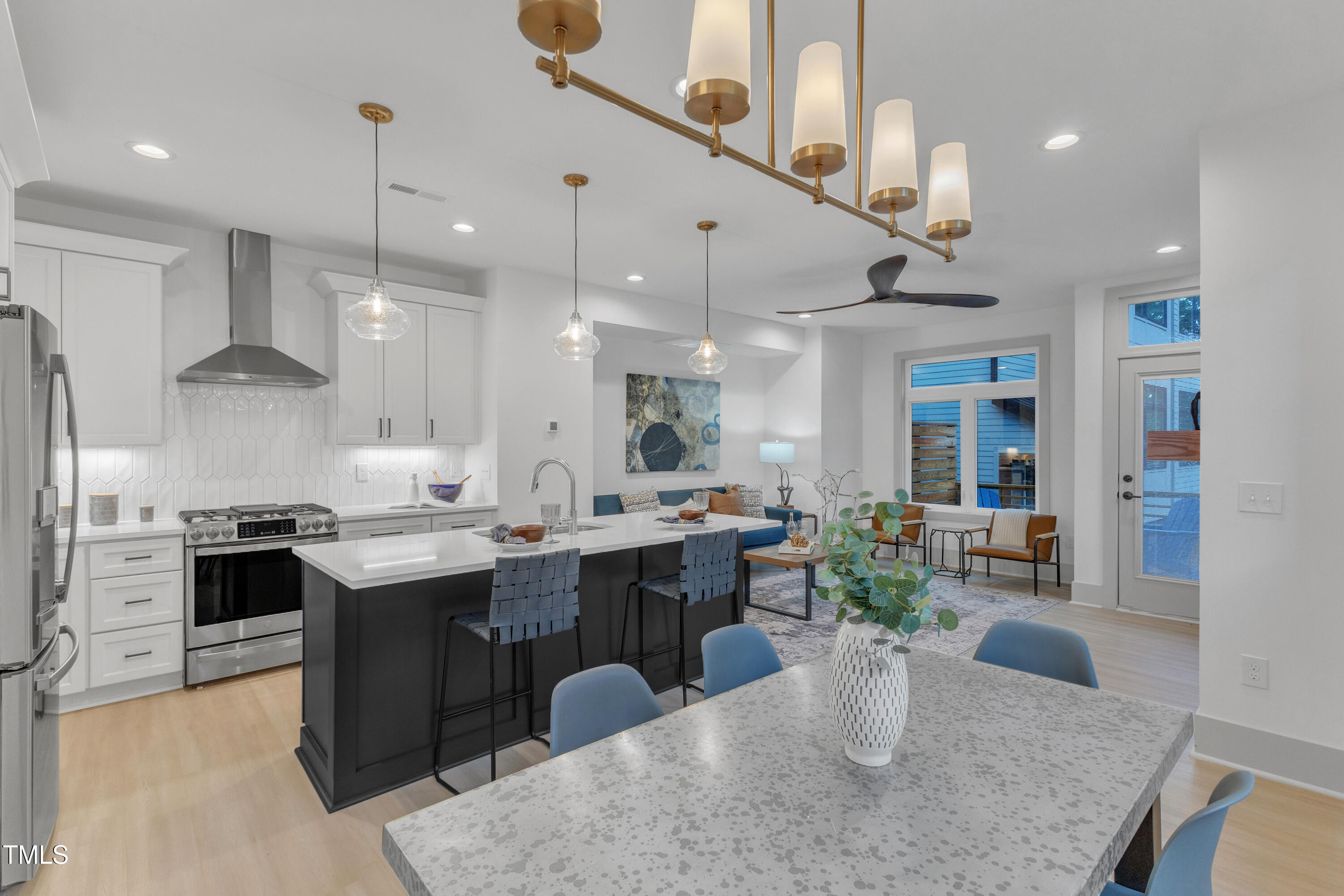 1105 Glascock Street Unit 102