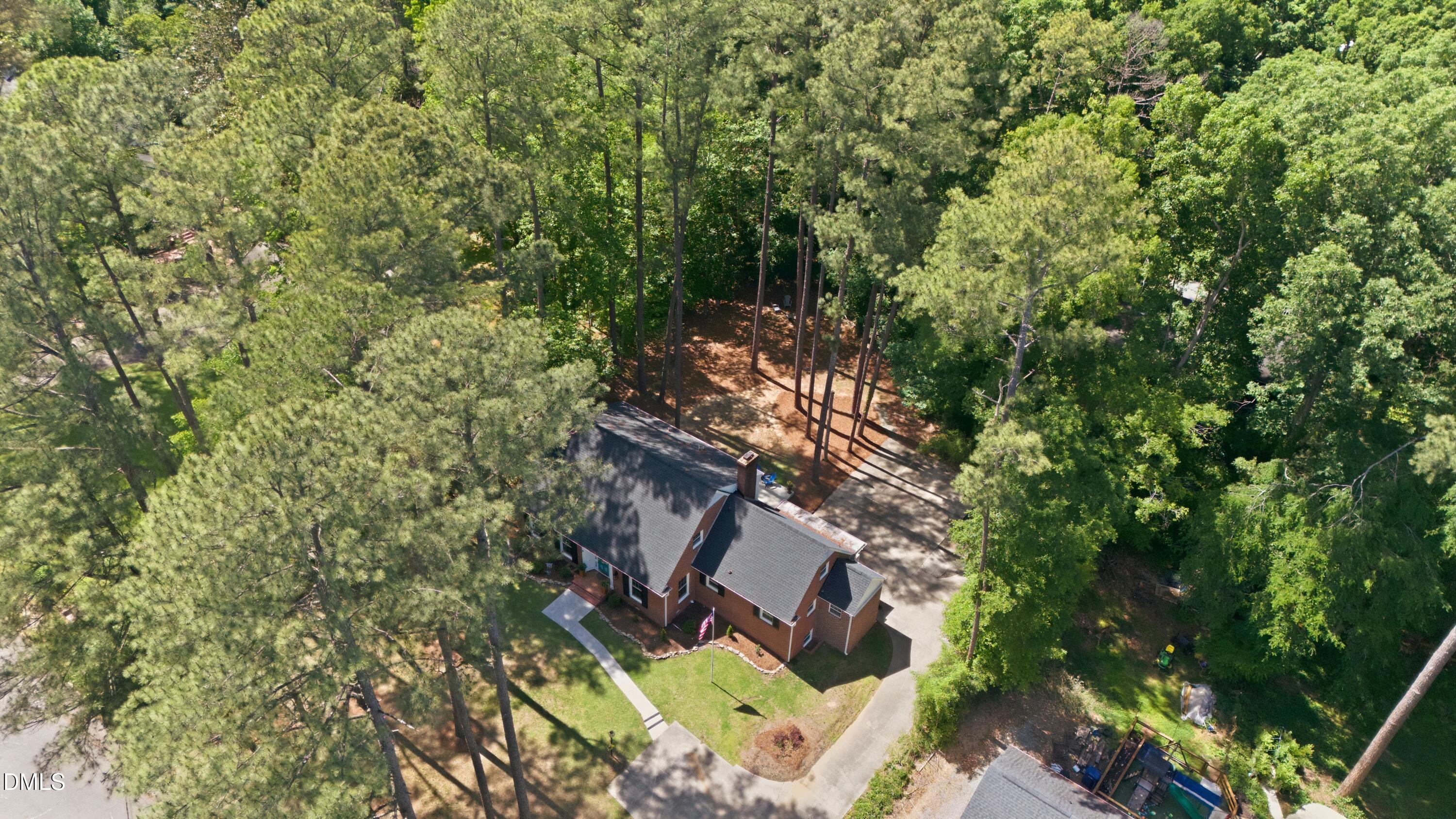 612 W Chisholm