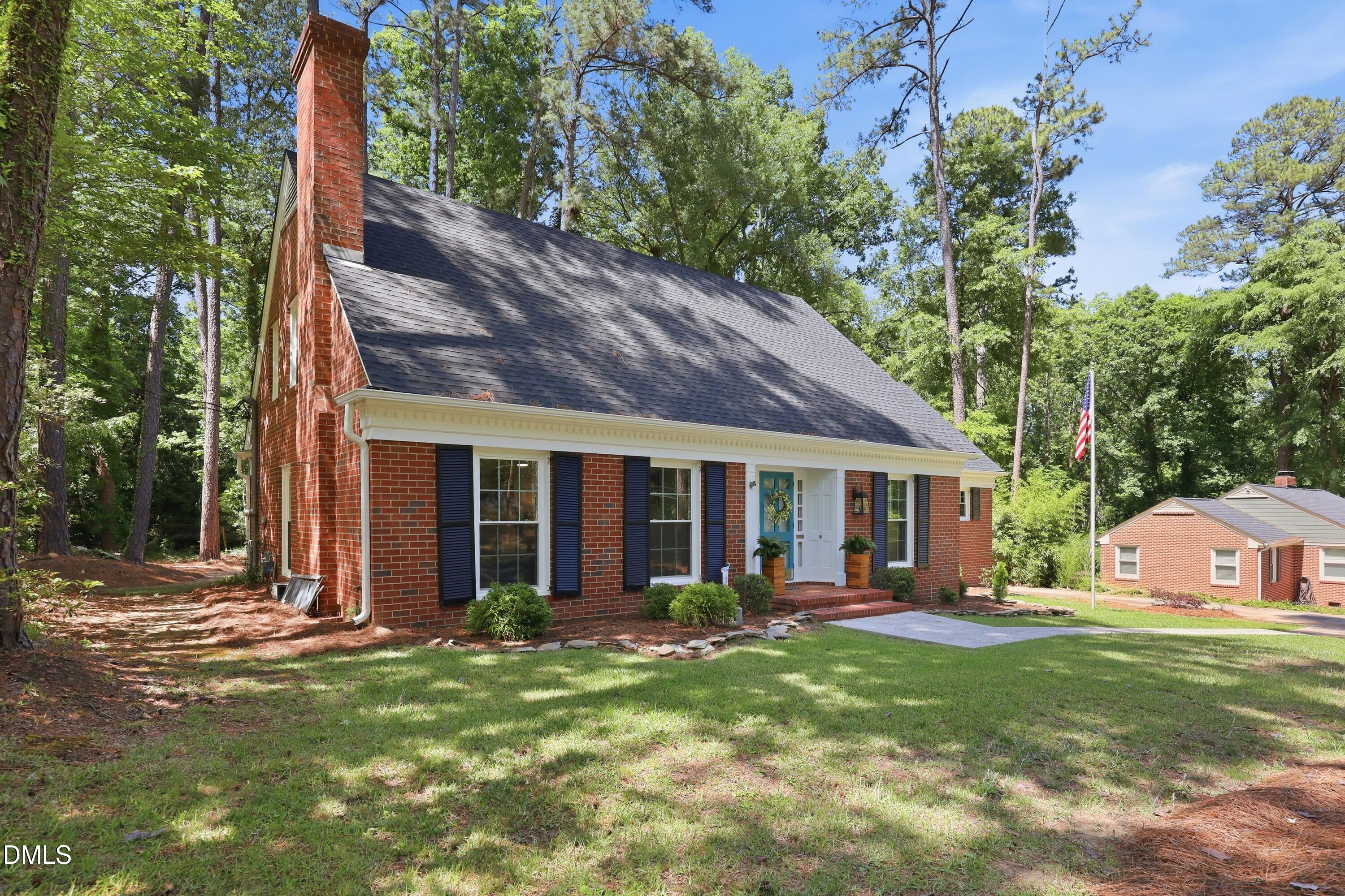 612 W Chisholm