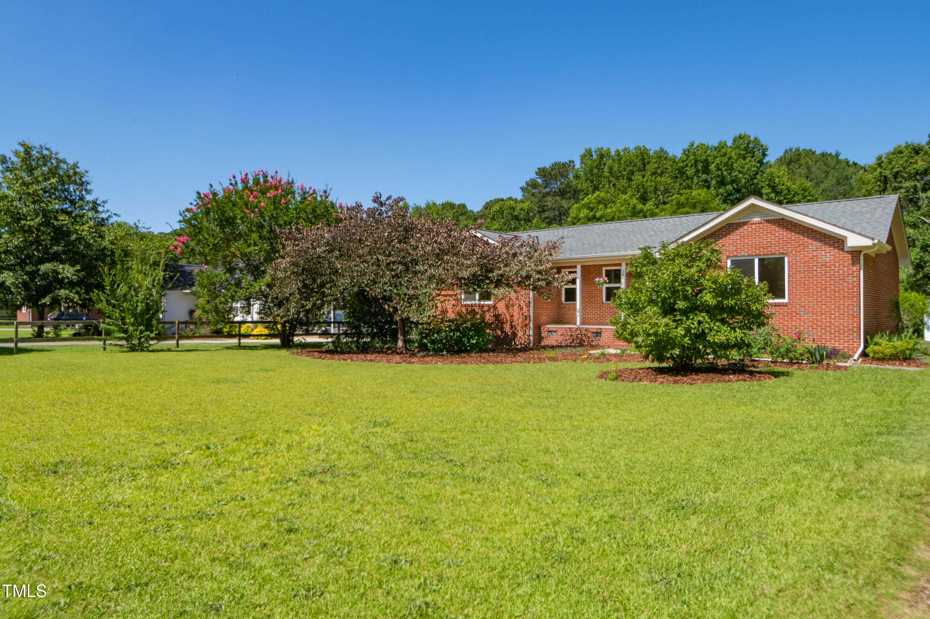 1975 Oakridge Duncan Road