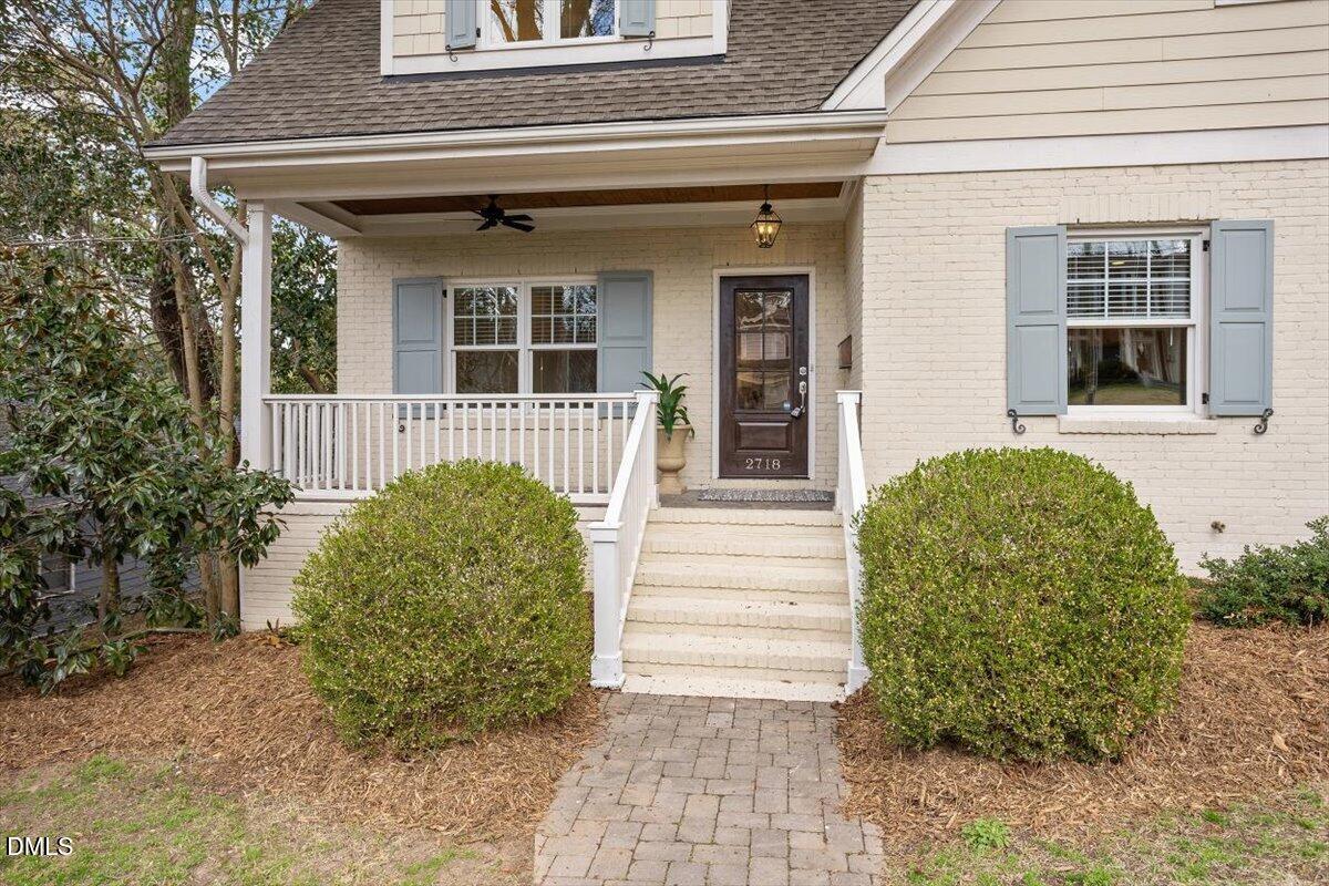 2718 Peachtree Street