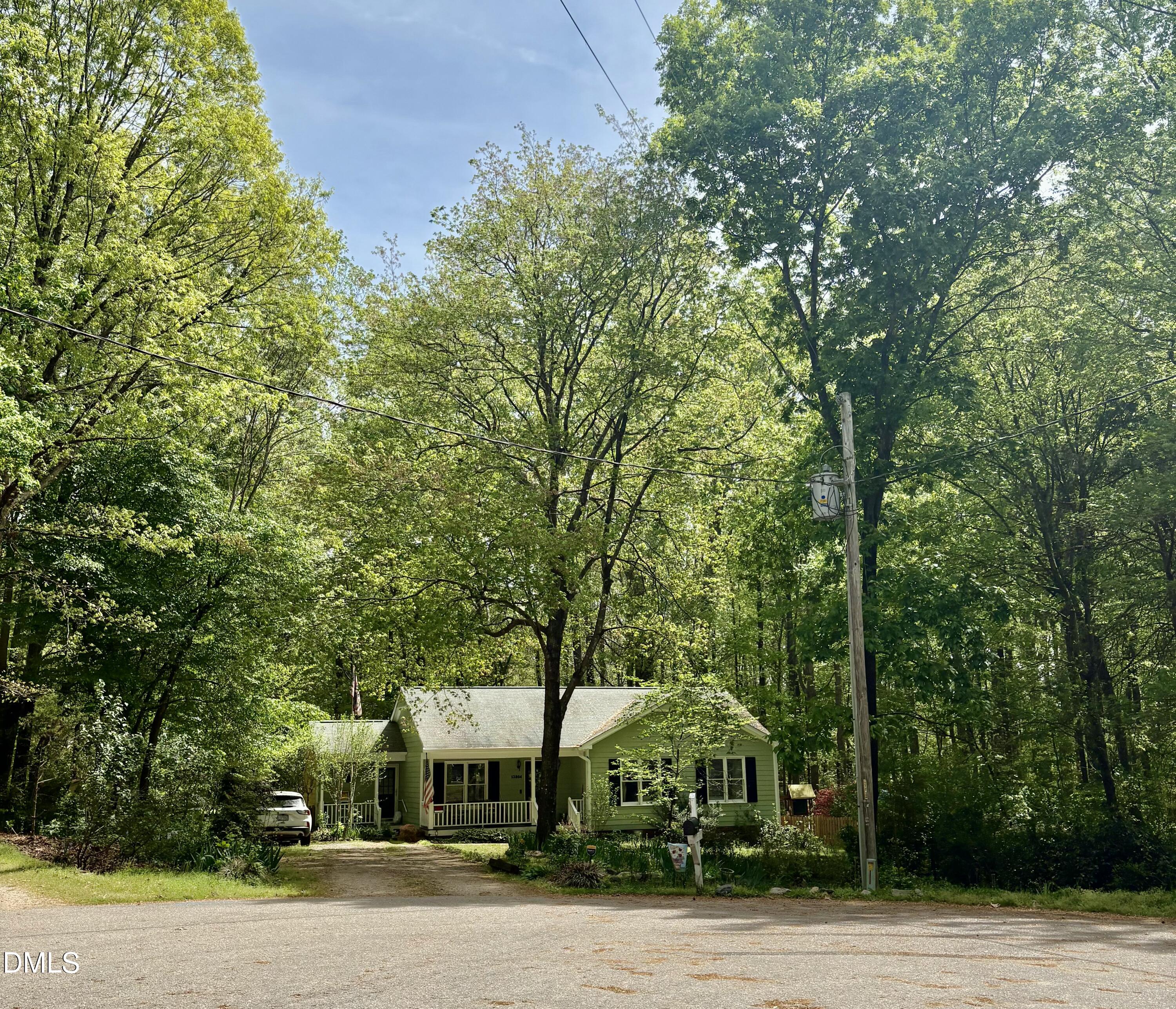 13804 N Meadows Court