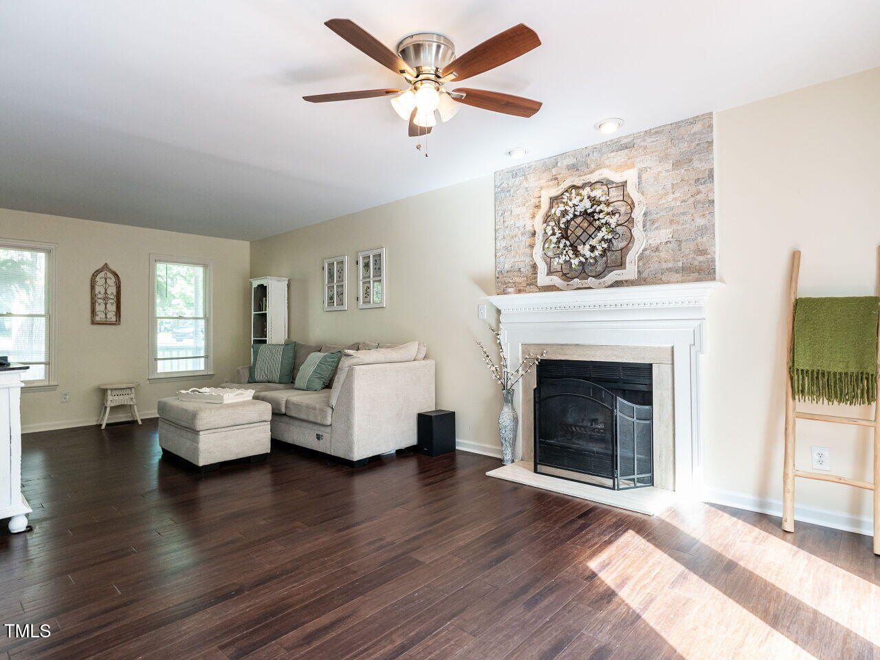 924 Magnolia Ridge Way
