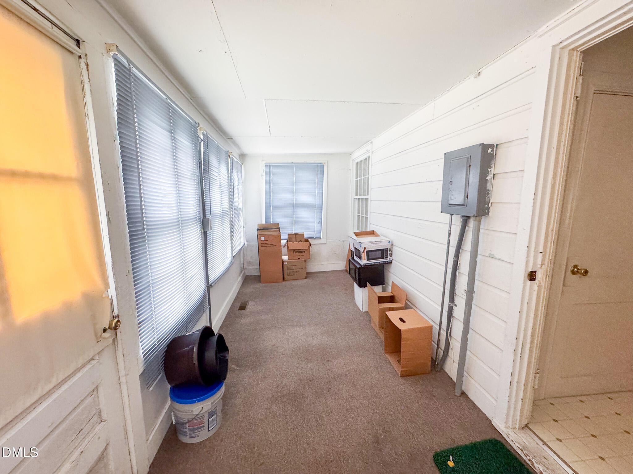 38 W Waddell Drive