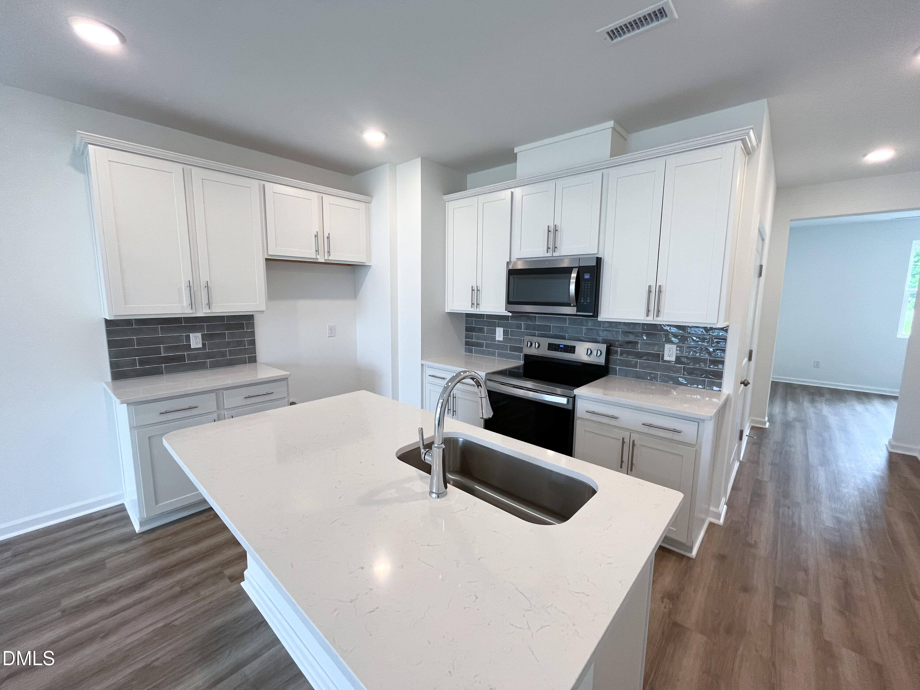 2442 Whitewing Lane