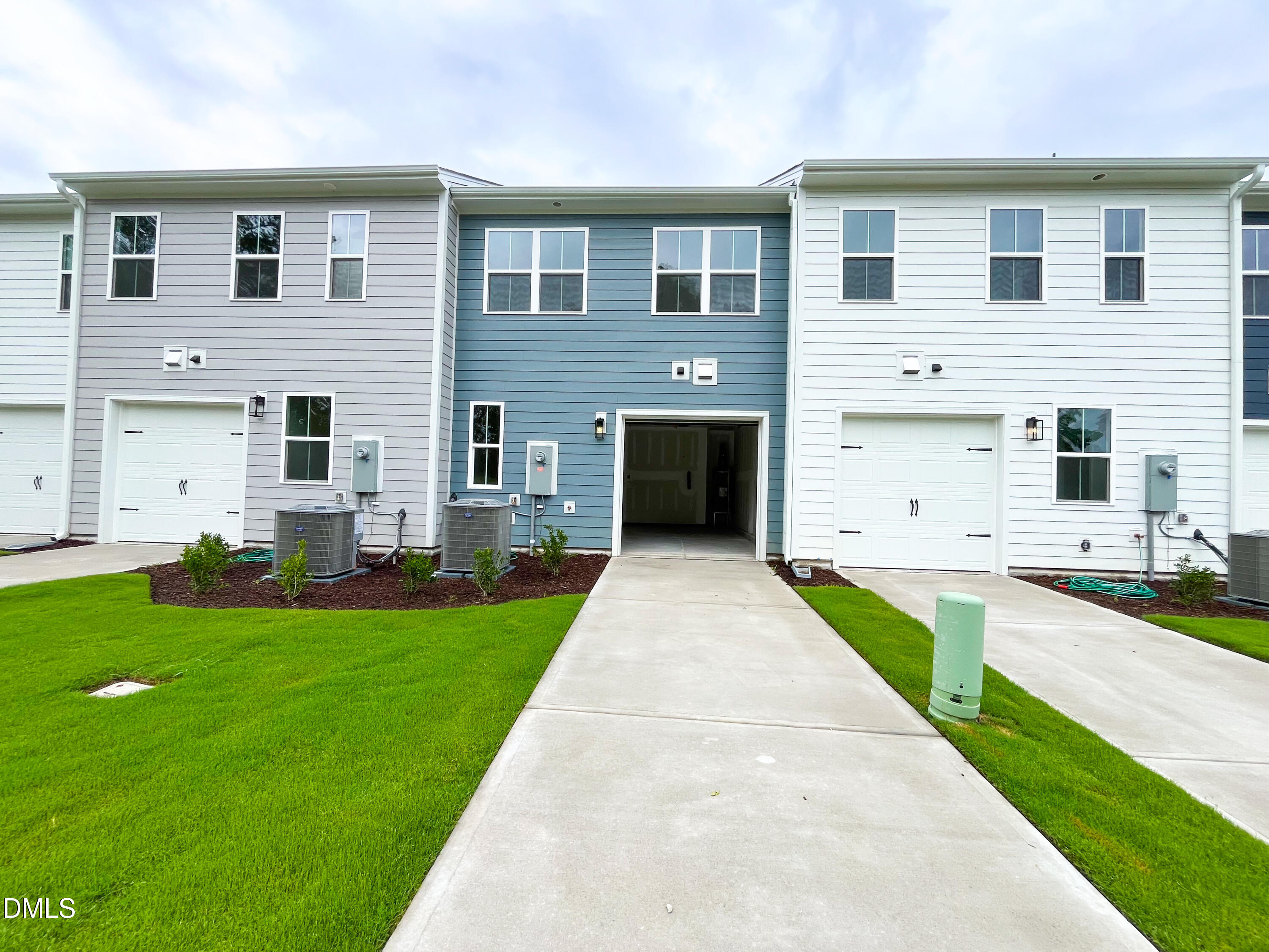2442 Whitewing Lane
