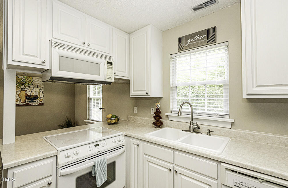732 Westview Court