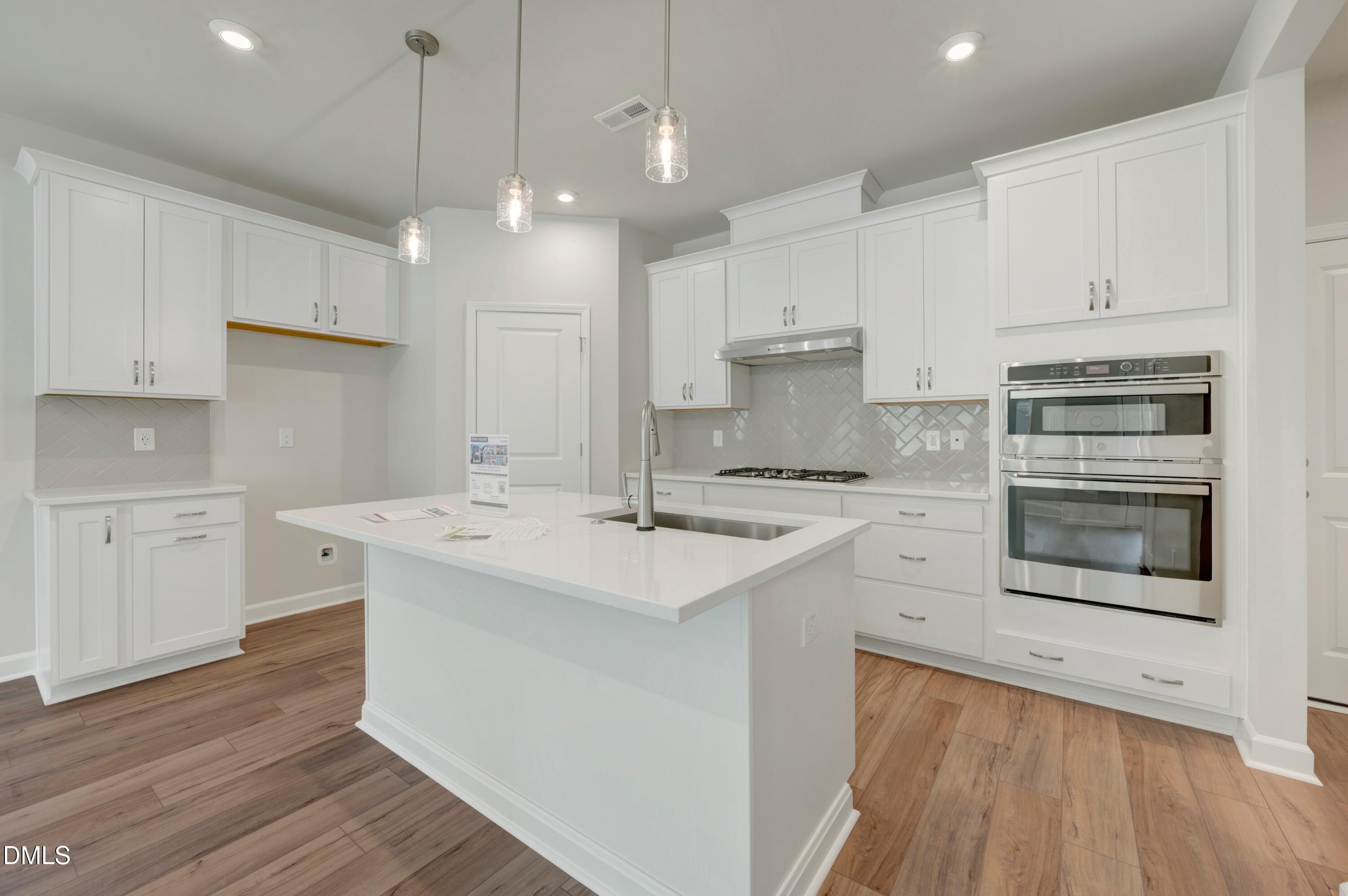 600 Brackenberry Alley