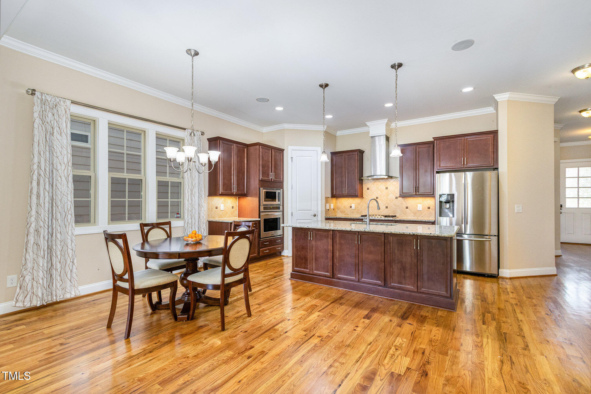 957 Regency Cottage Place