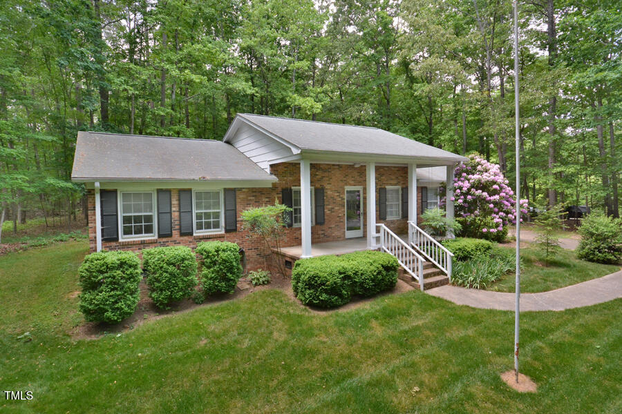 5825 Scalybark Road