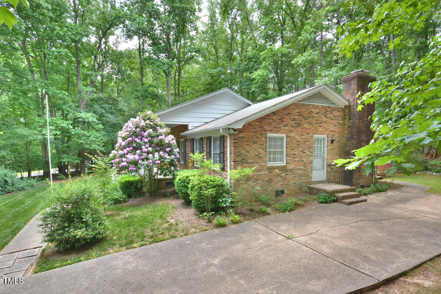 5825 Scalybark Road