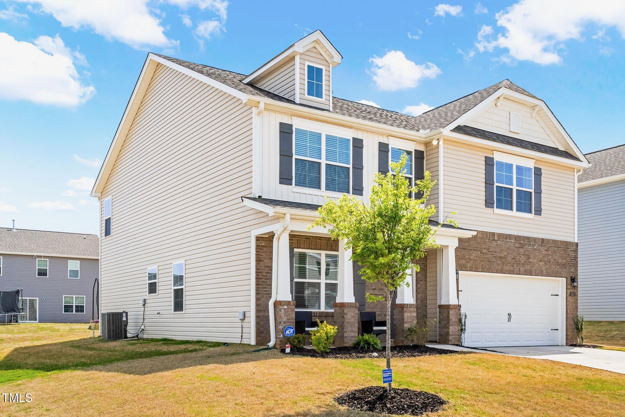 1427 Carisbrooke Drive