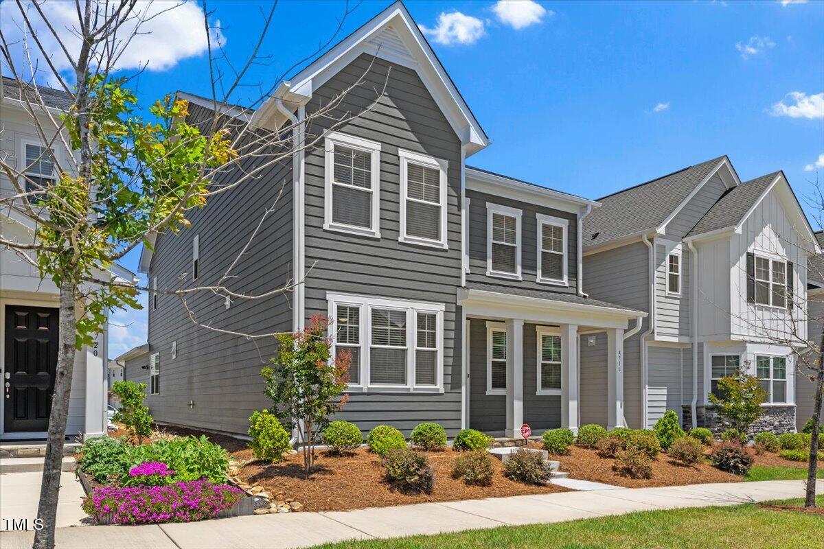 4716 Crescent Square Street 1314