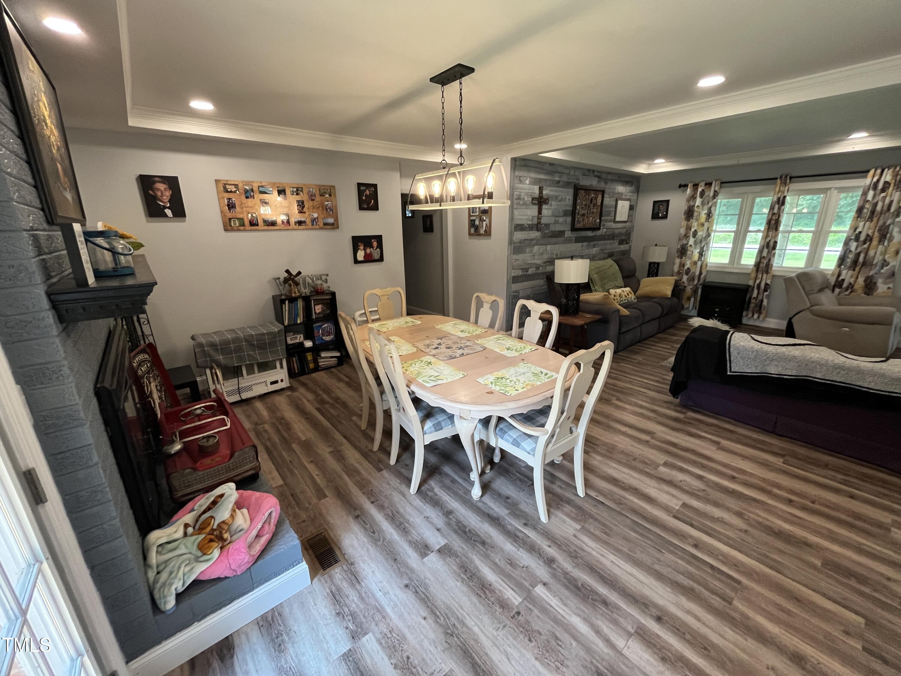 2433 Zacks Mill Road