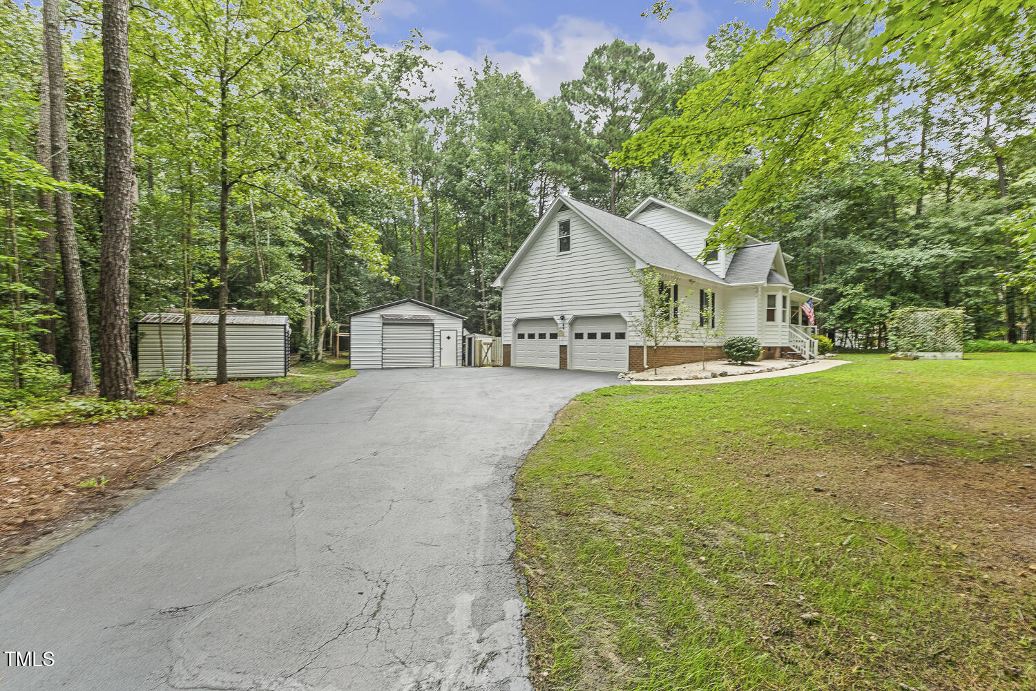 3052 Lindsay Drive