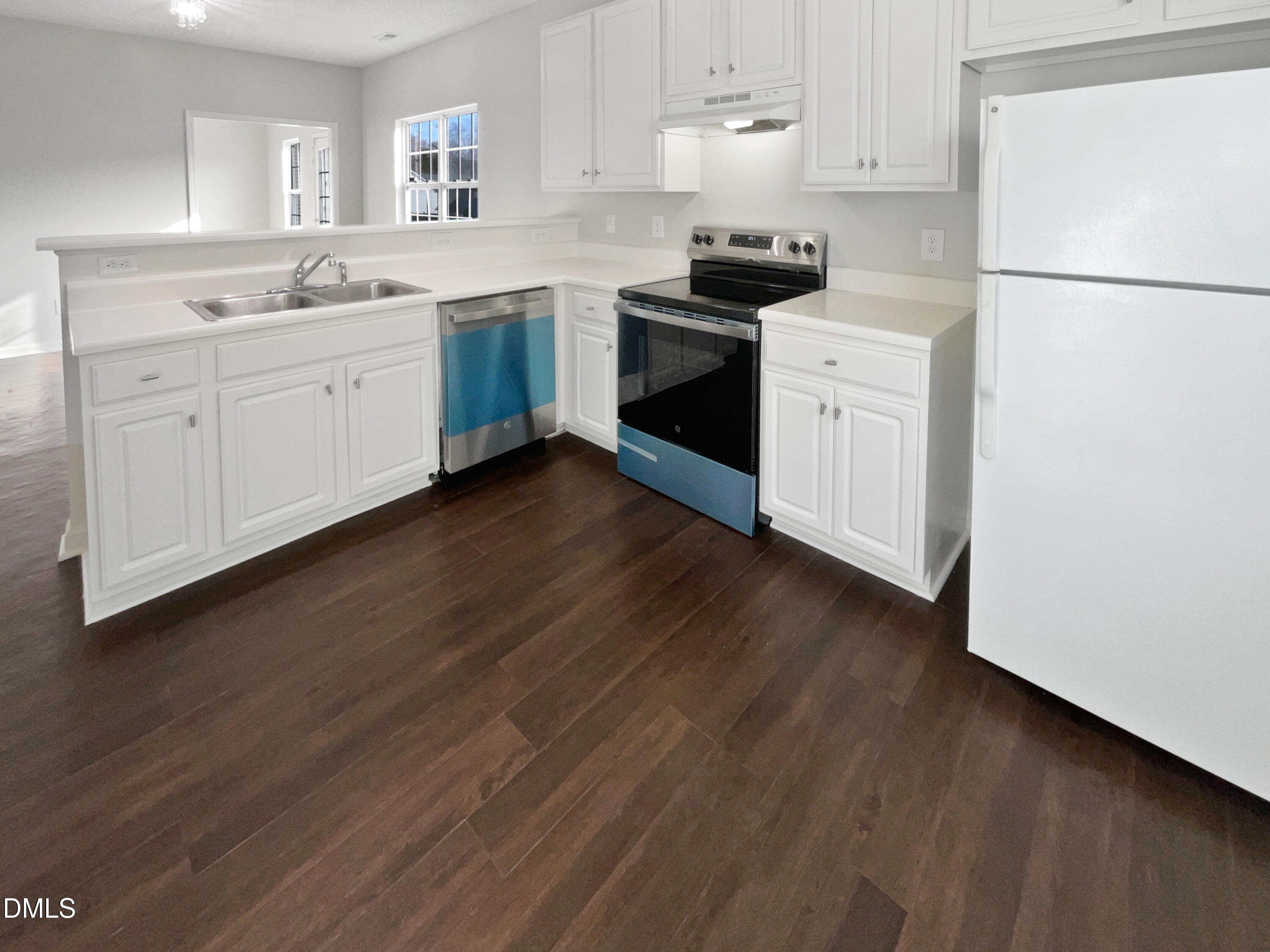 6836 Lakinsville Lane