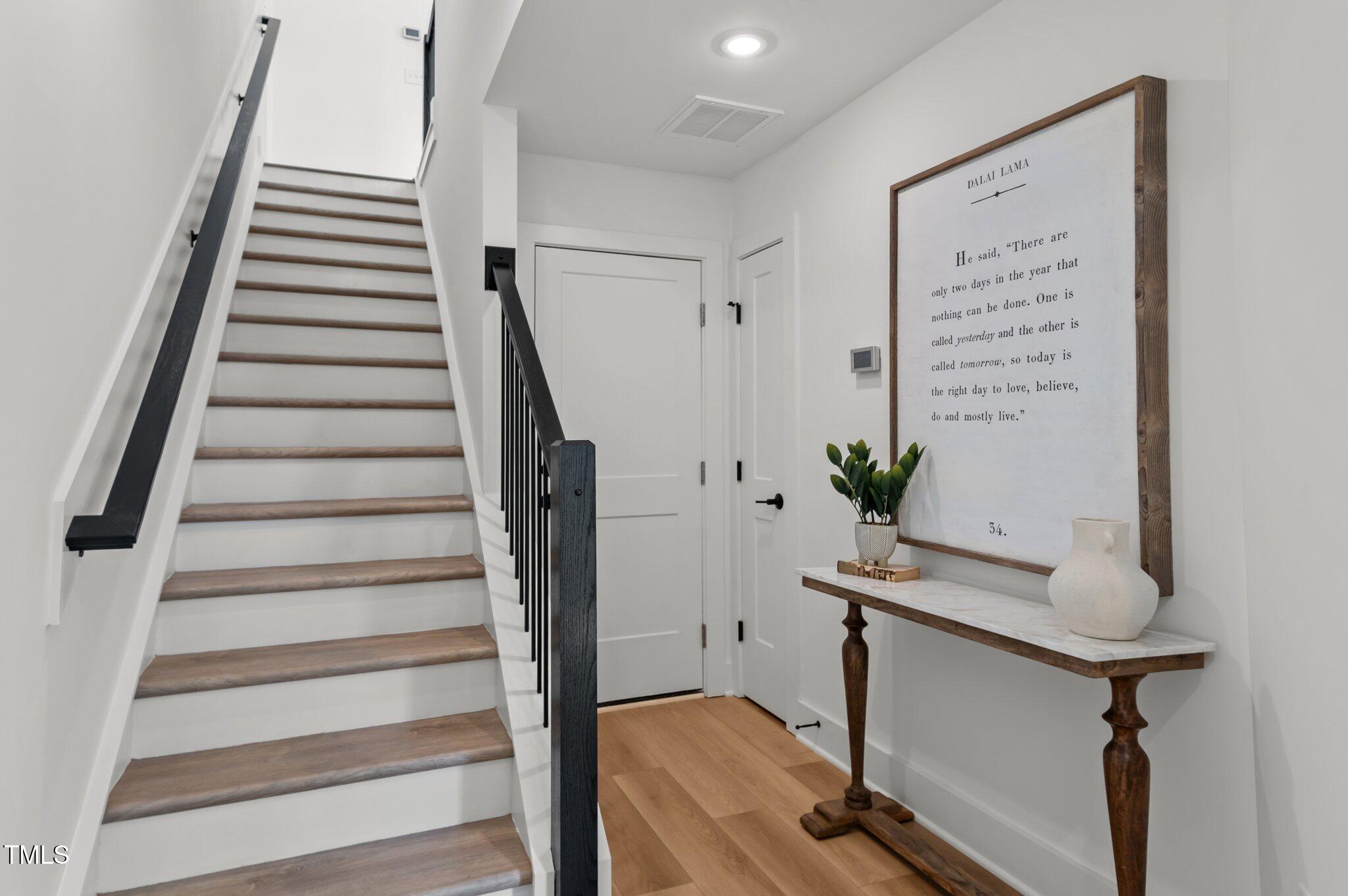 700 W North Street 101