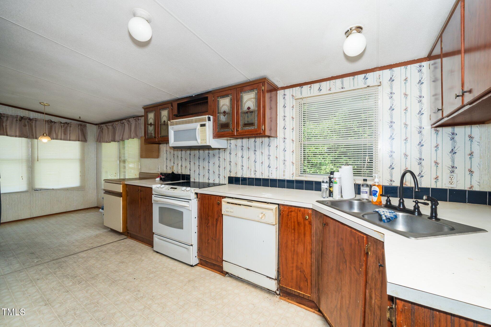 1034 Apple Blossom Lane