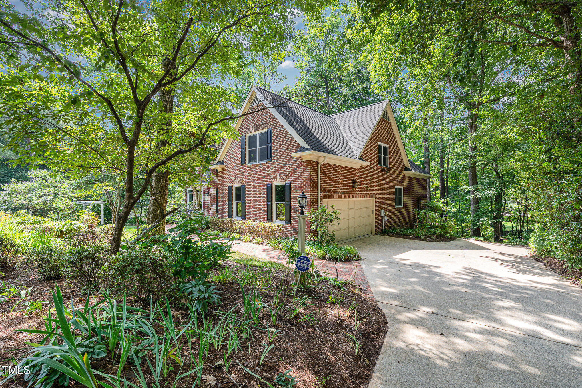 101 Wood Lily Lane