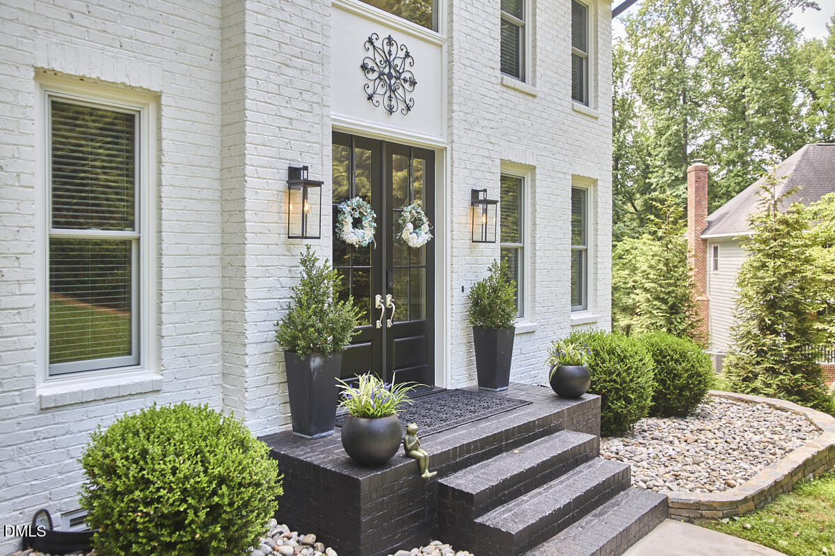 5513 Point Lake Court
