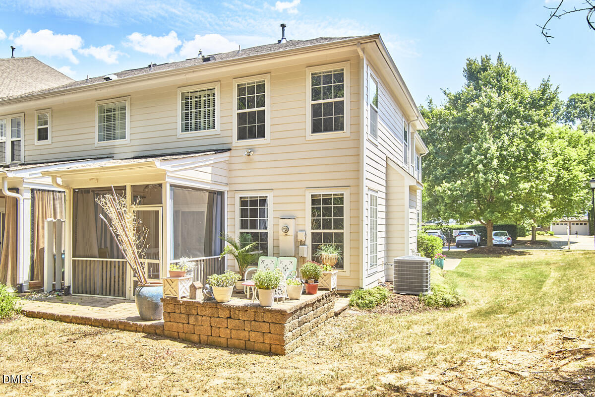 1301 Bartlett Circle