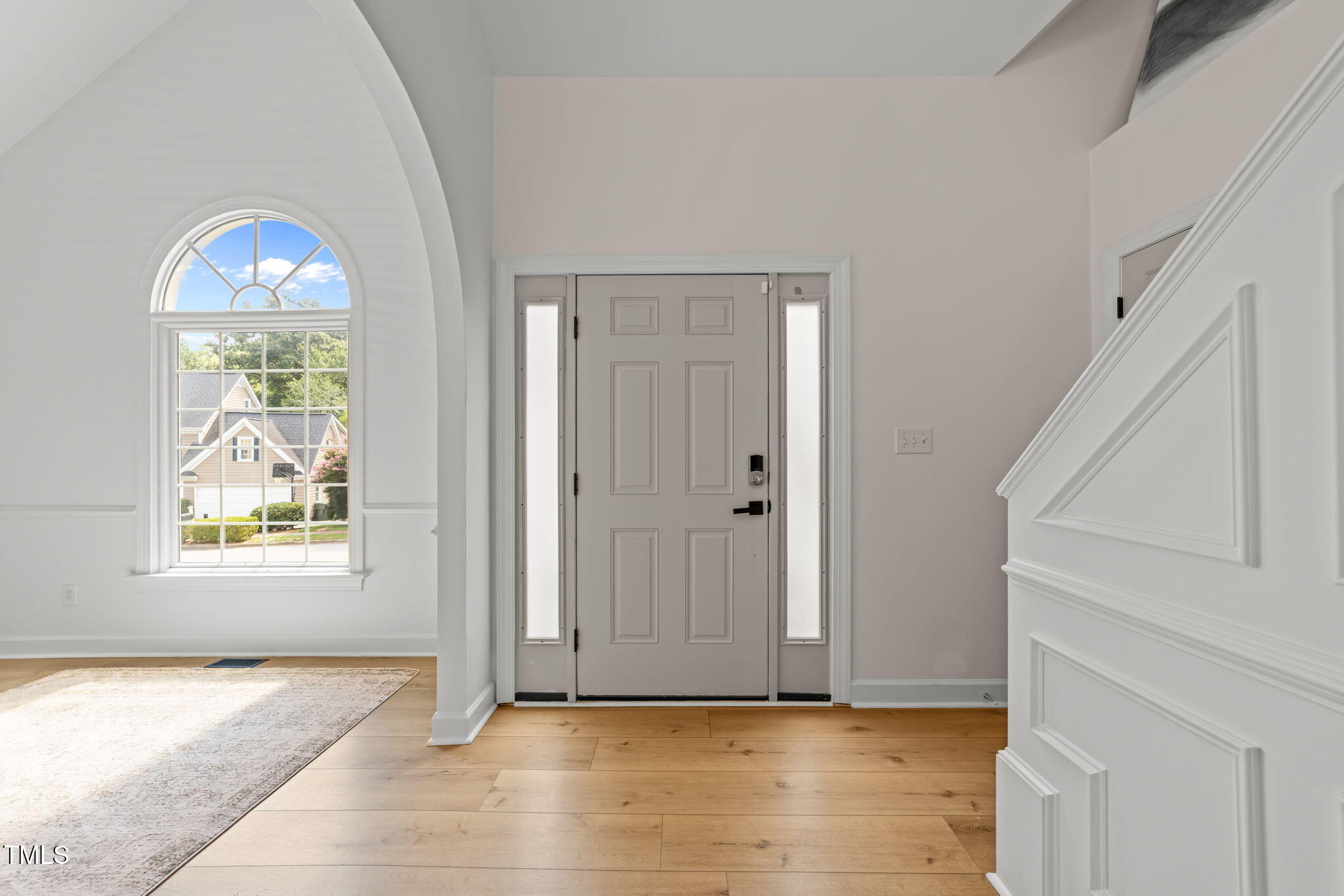 2104 Longwood Drive