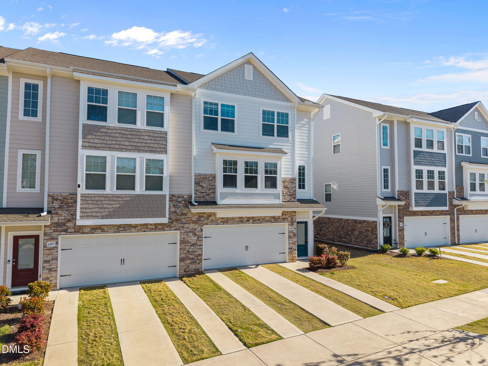 6927 Point Bar Place