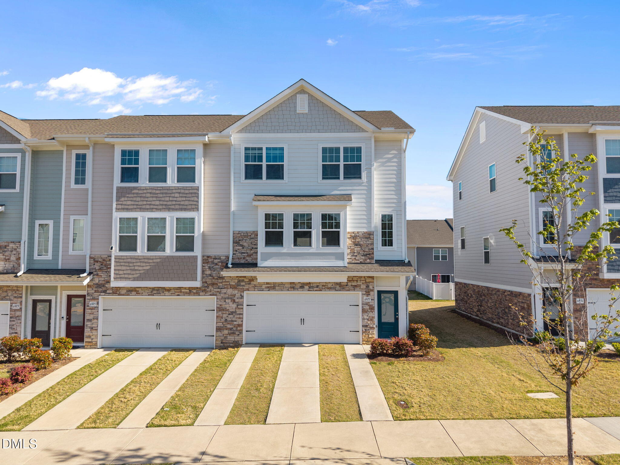 6927 Point Bar Place