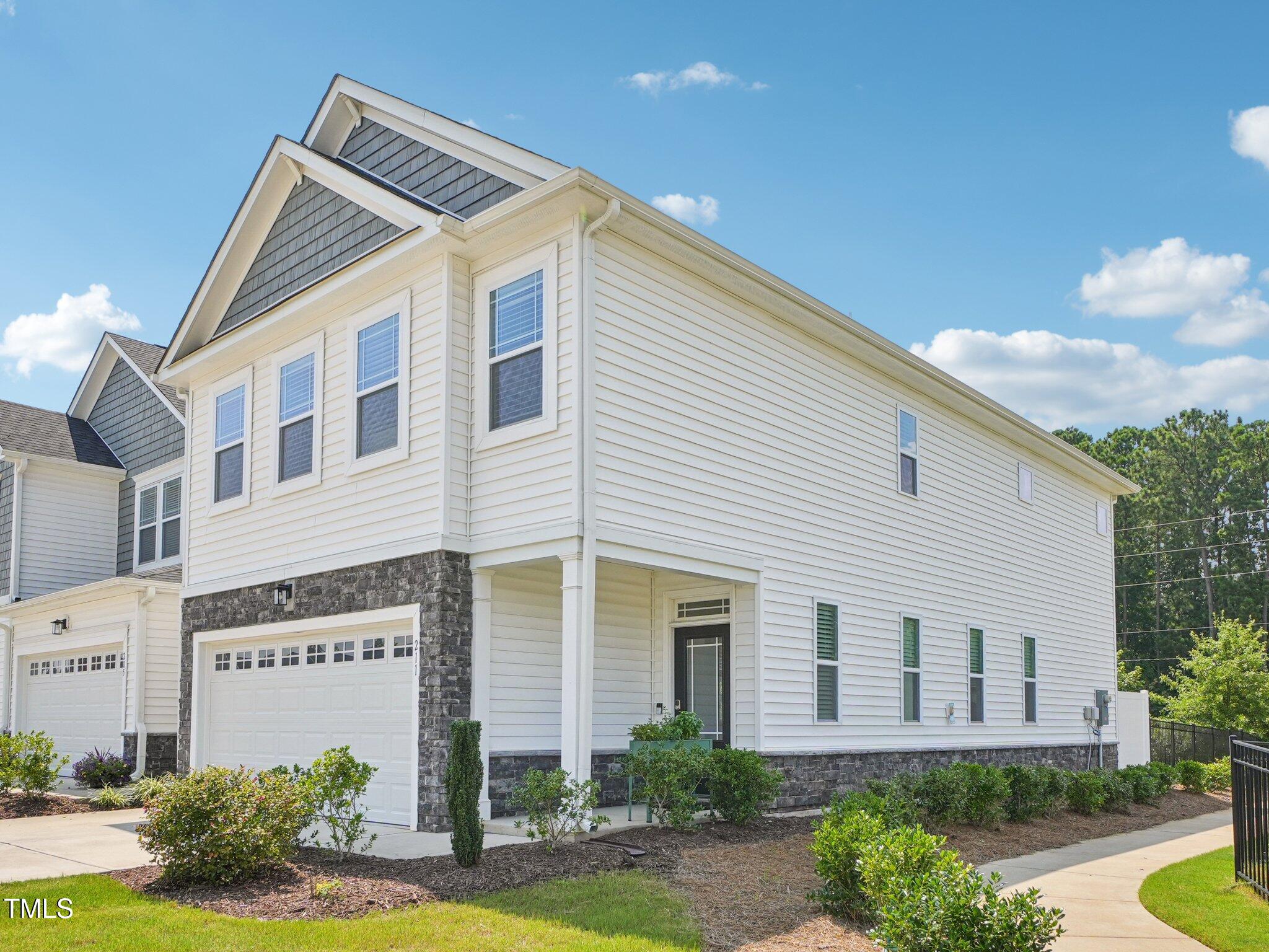 211 Kineton Woods Way