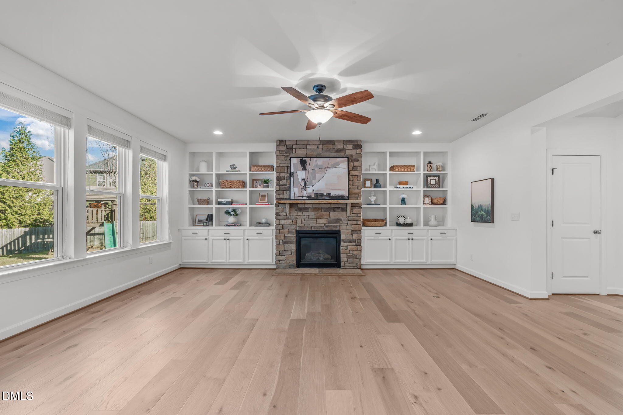 2512 Livingston Court