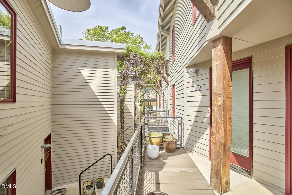 701 W Trinity Avenue Apt 105