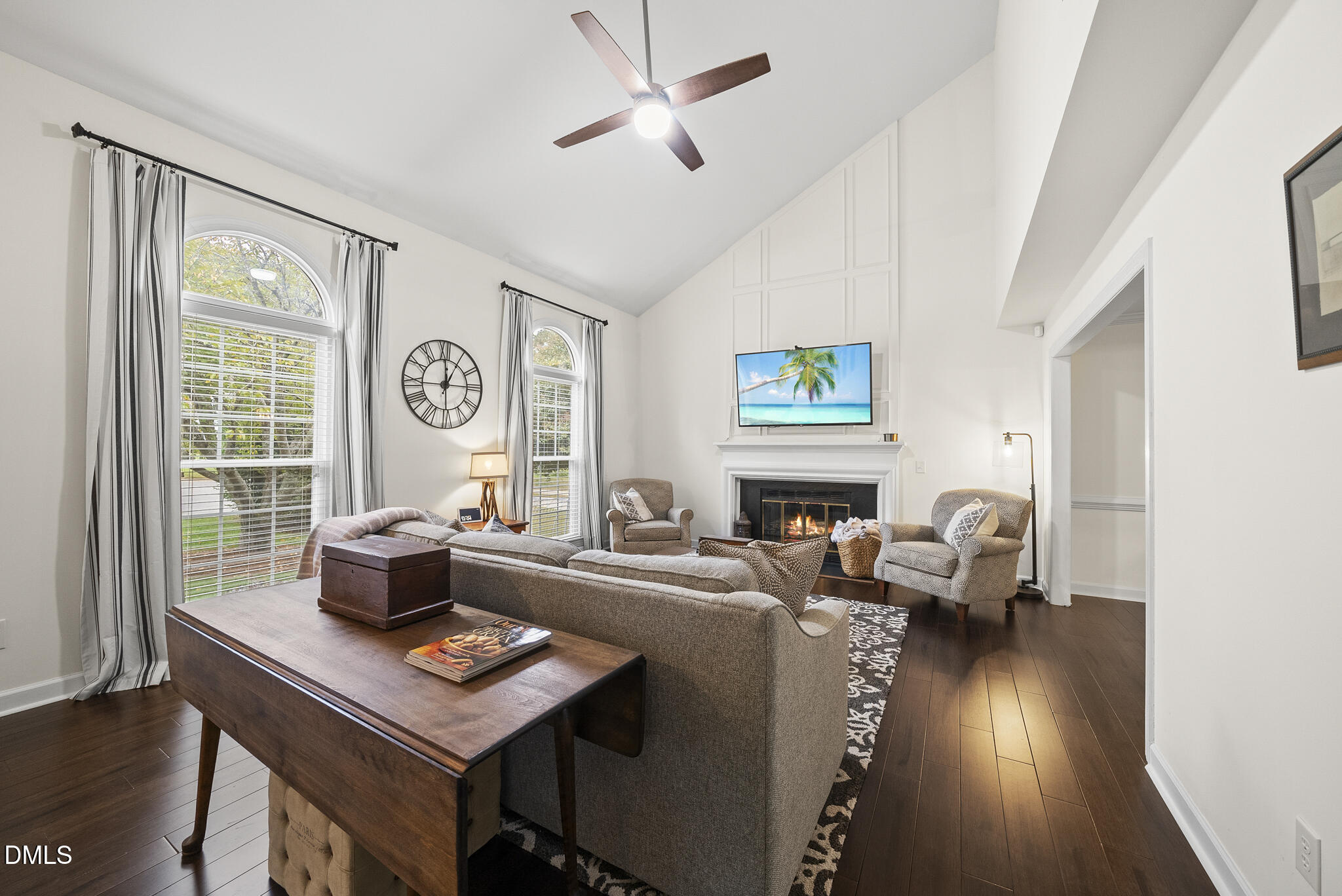 116 E Laurenbrook Court