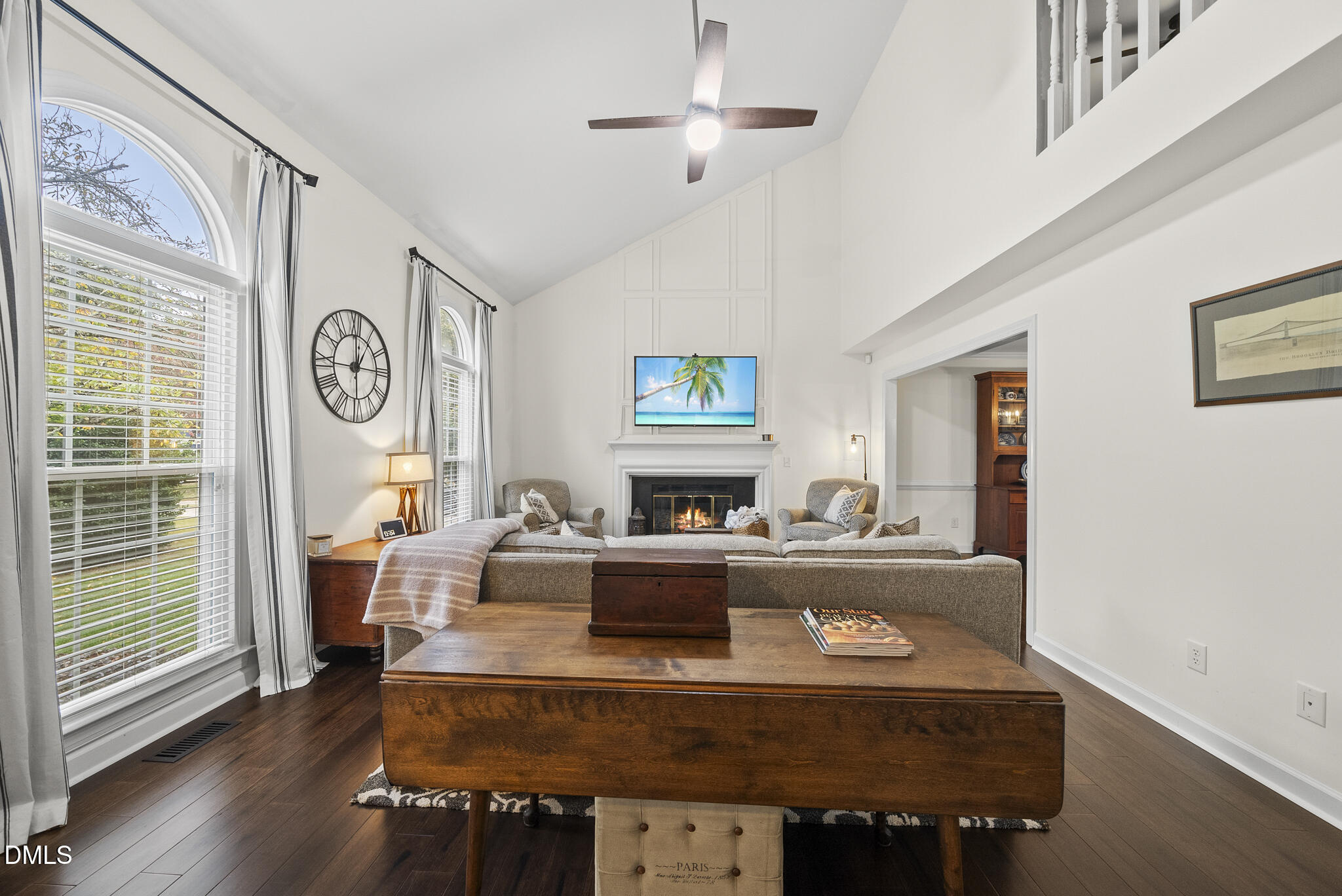 116 E Laurenbrook Court