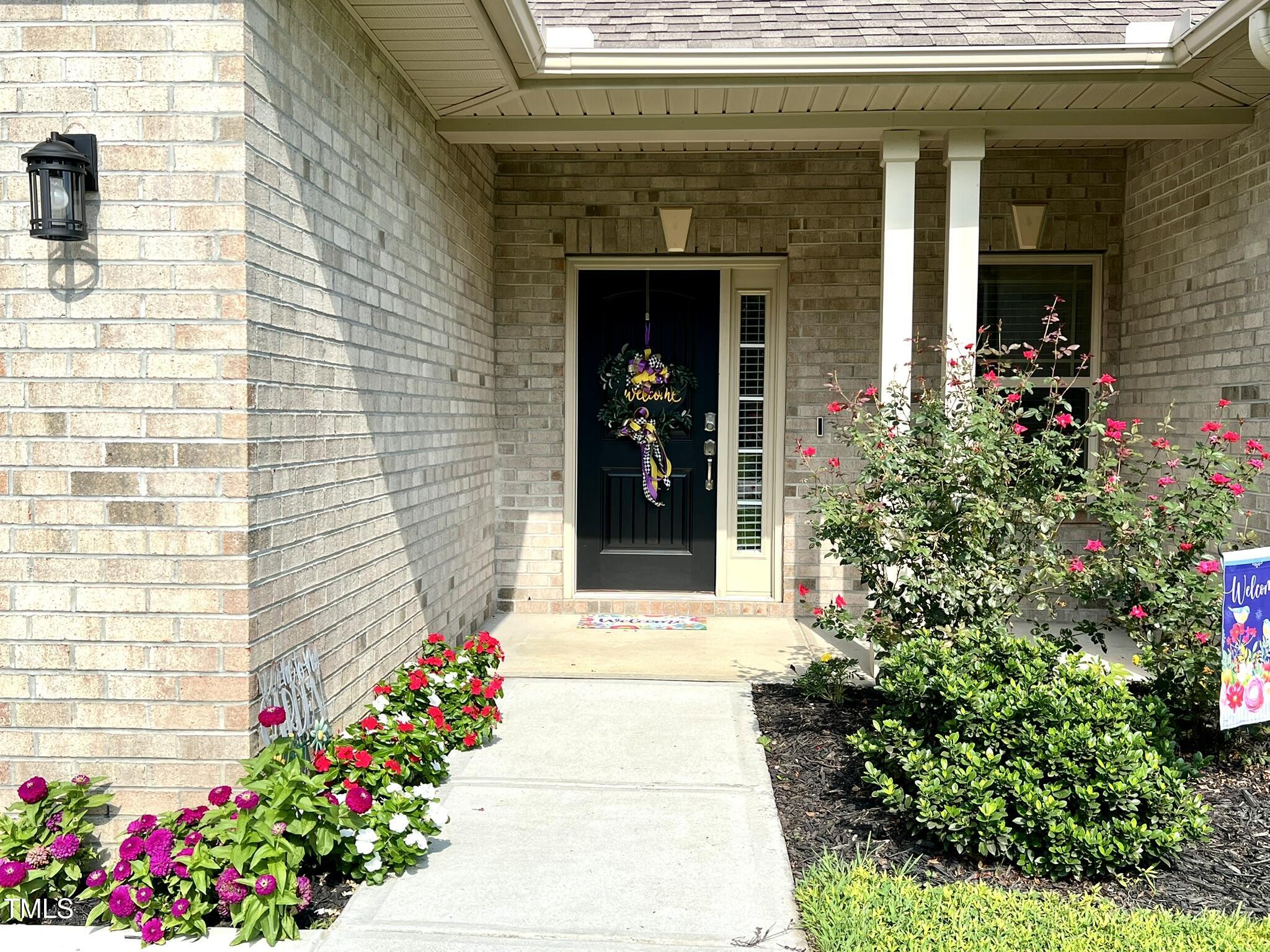 212 Woodwater Circle