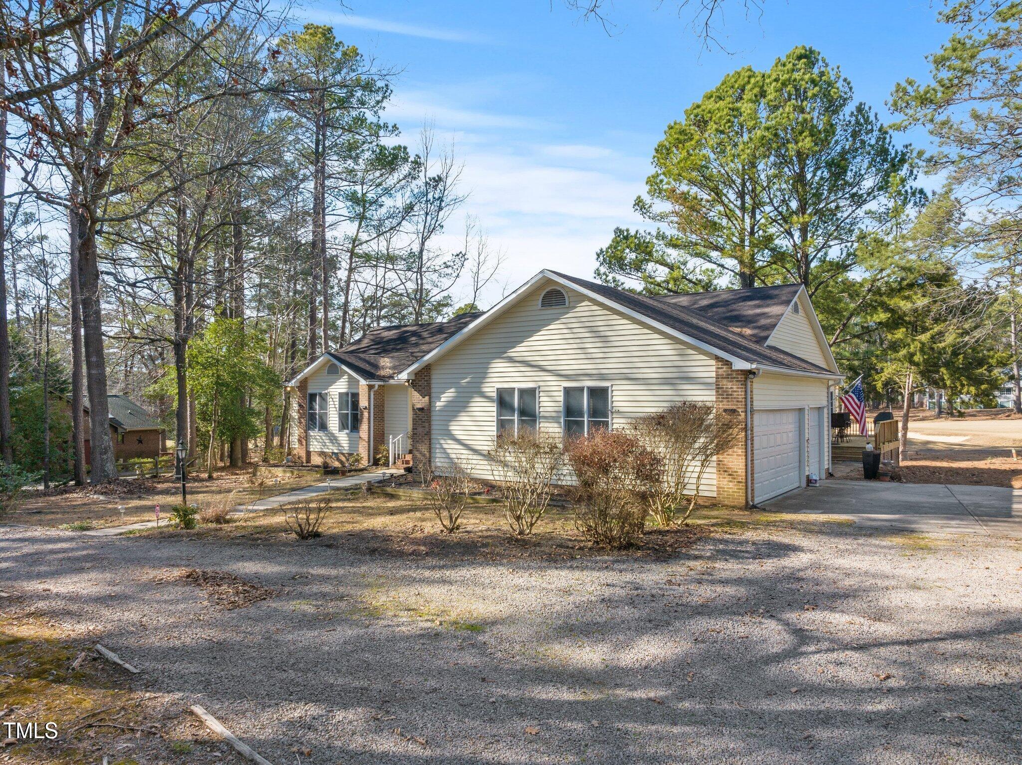 573 Broadmoor Court