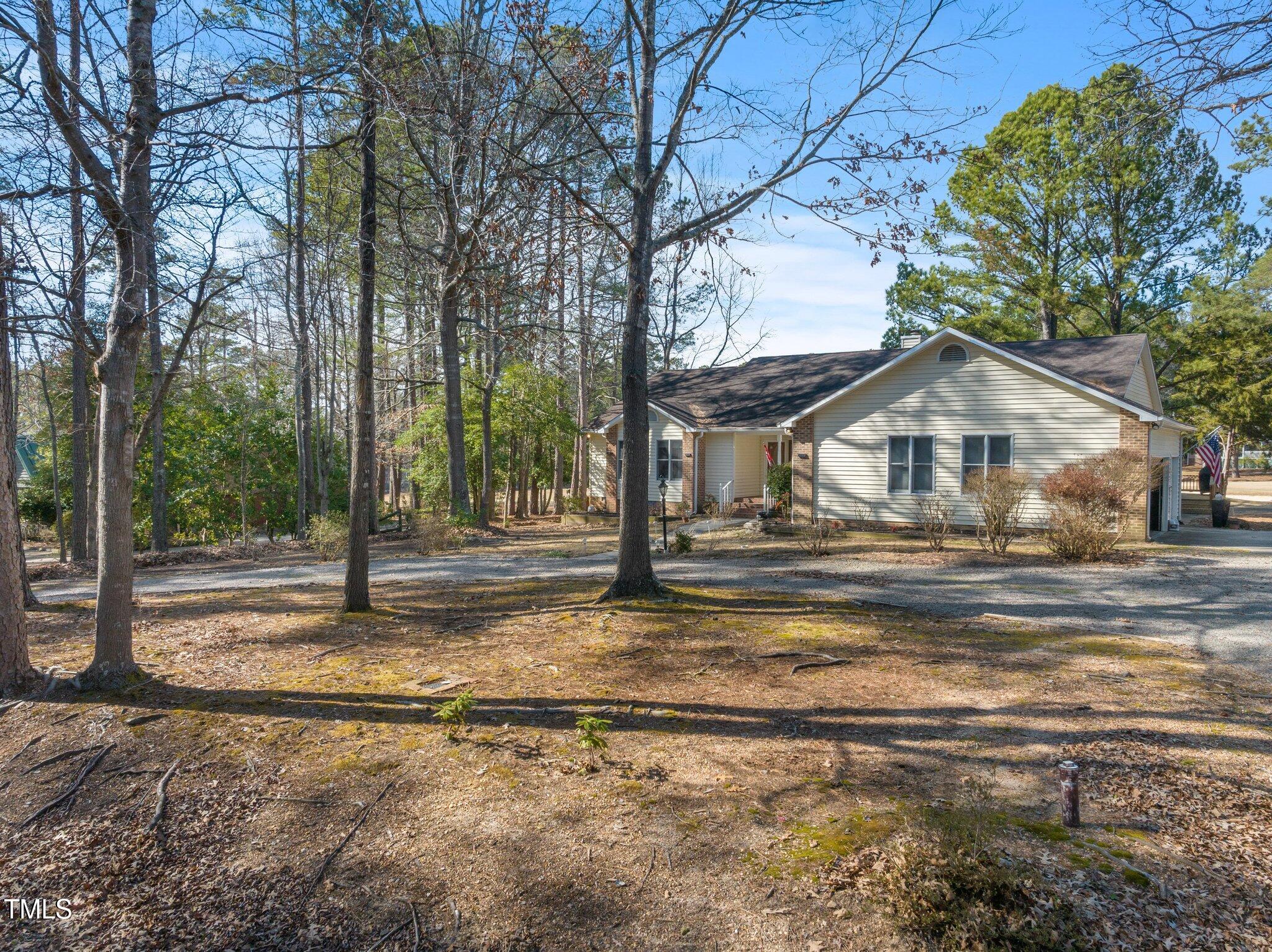 573 Broadmoor Court