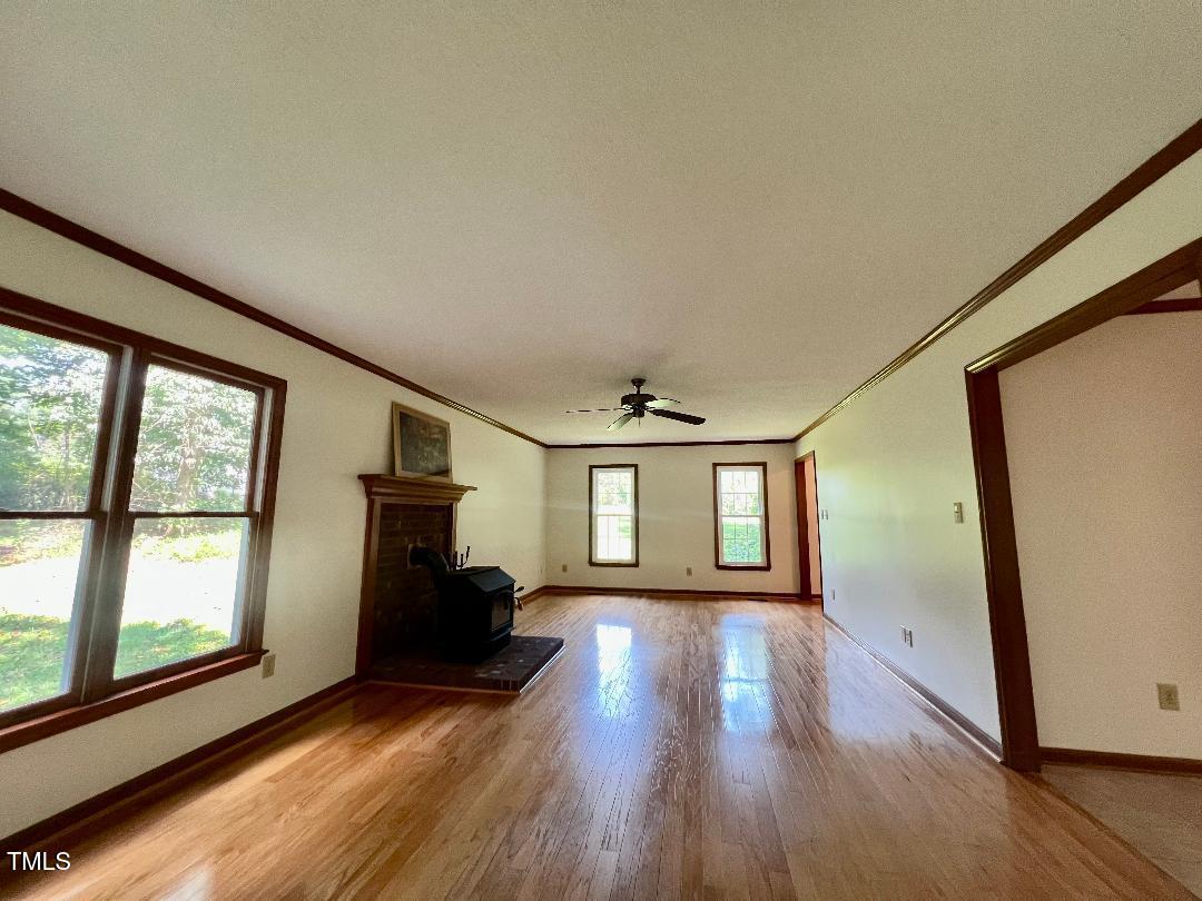 1401 Roy Averette Drive